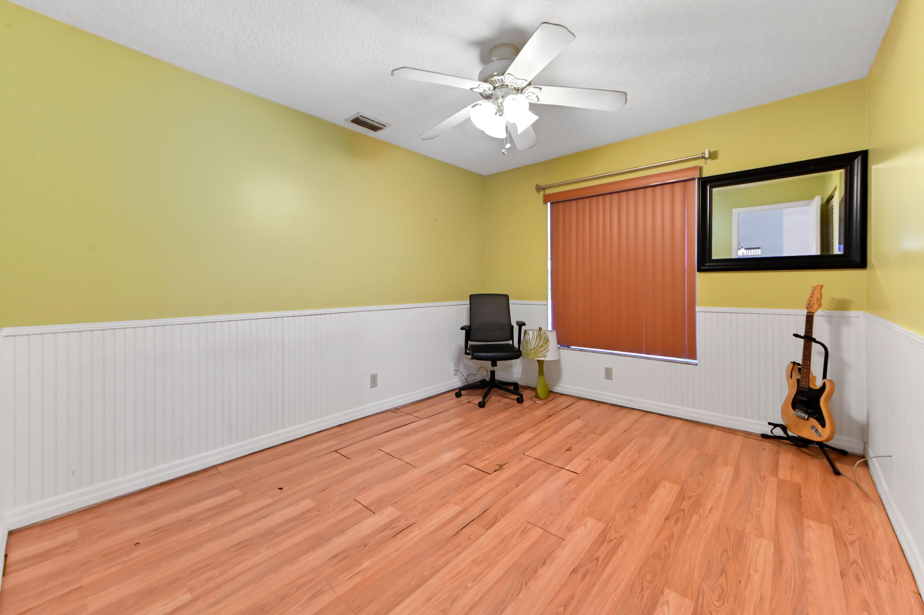 15 bedroom 01