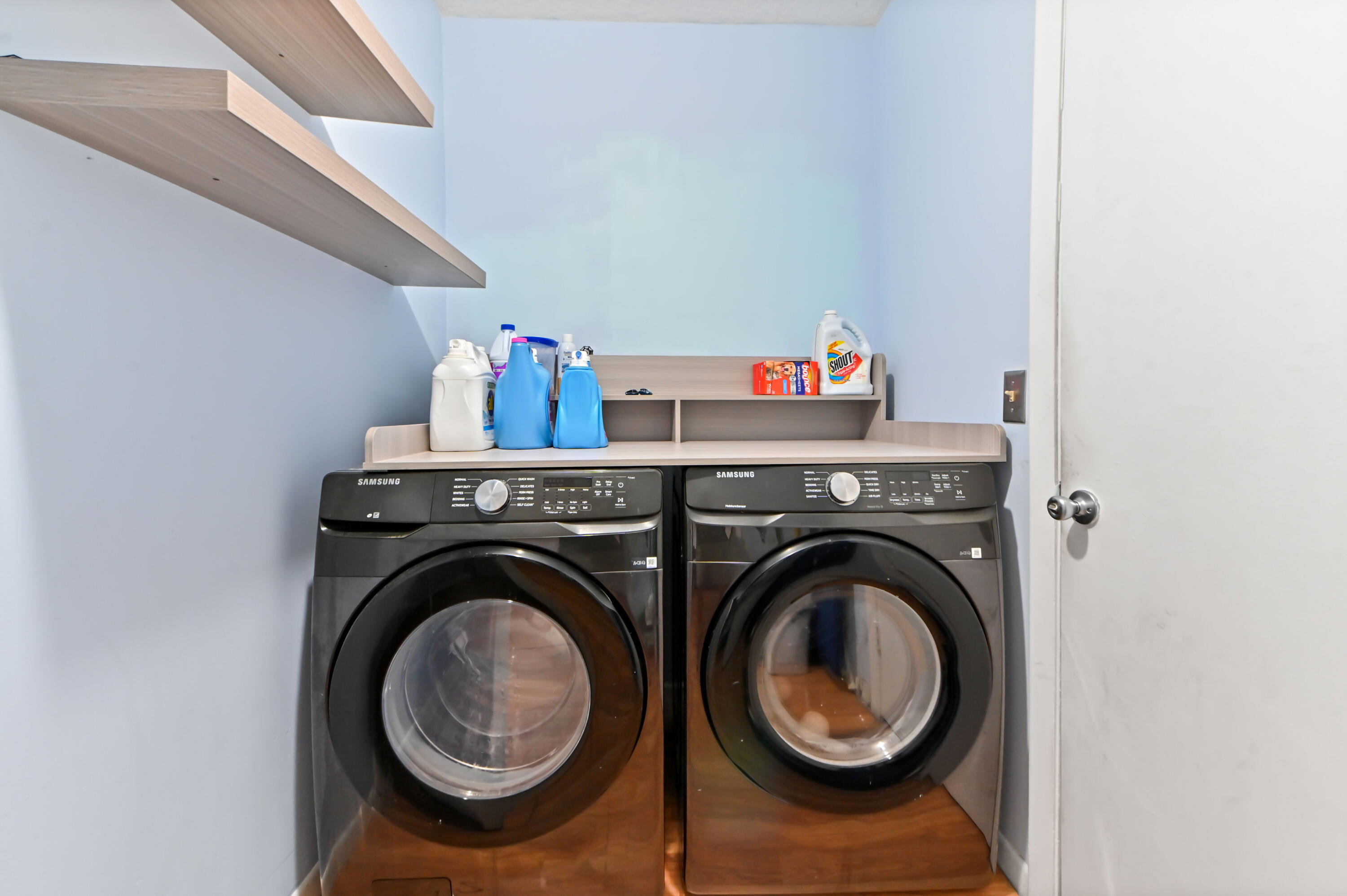 29 laundry room 01