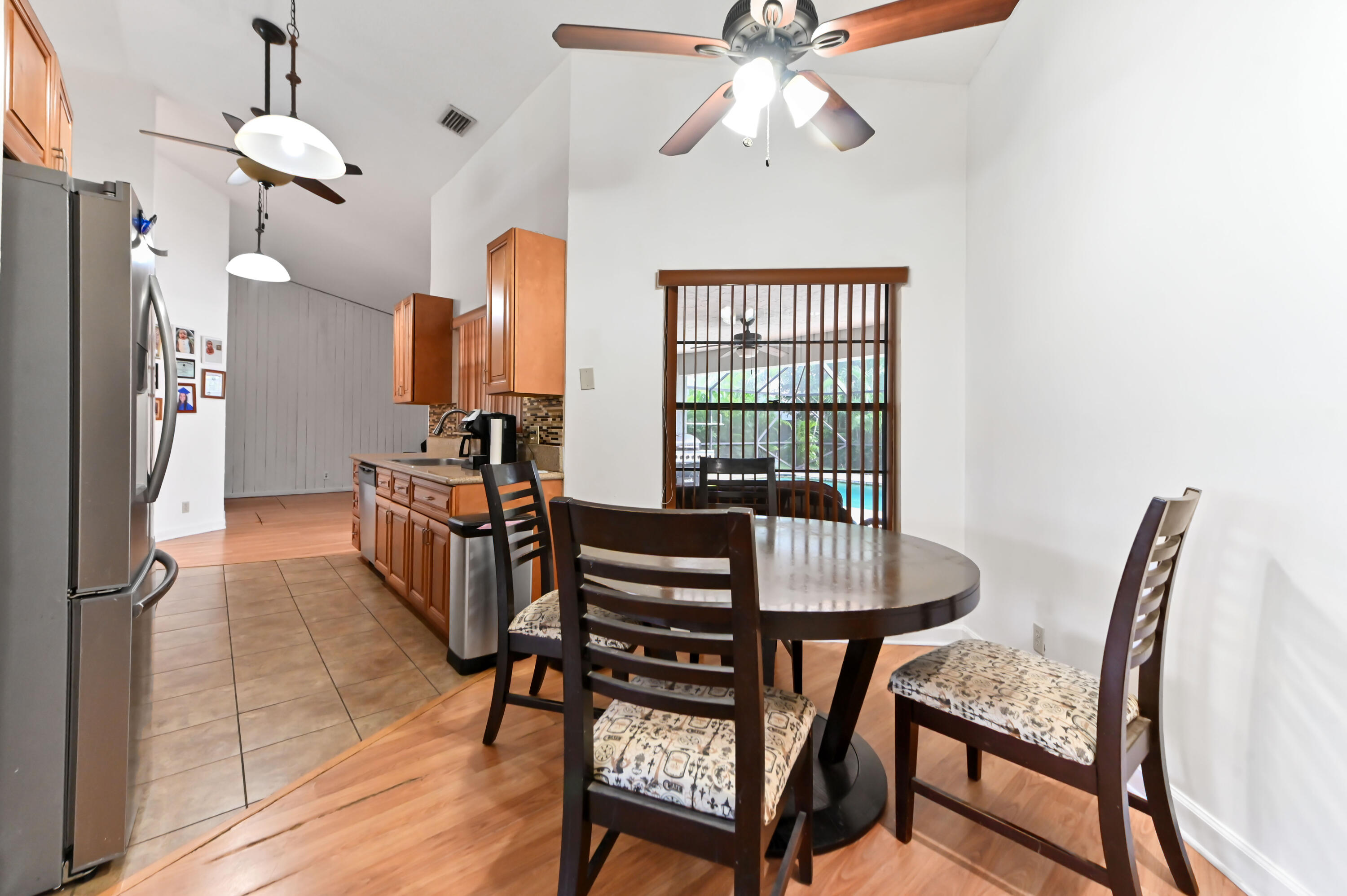 11 dining area 01