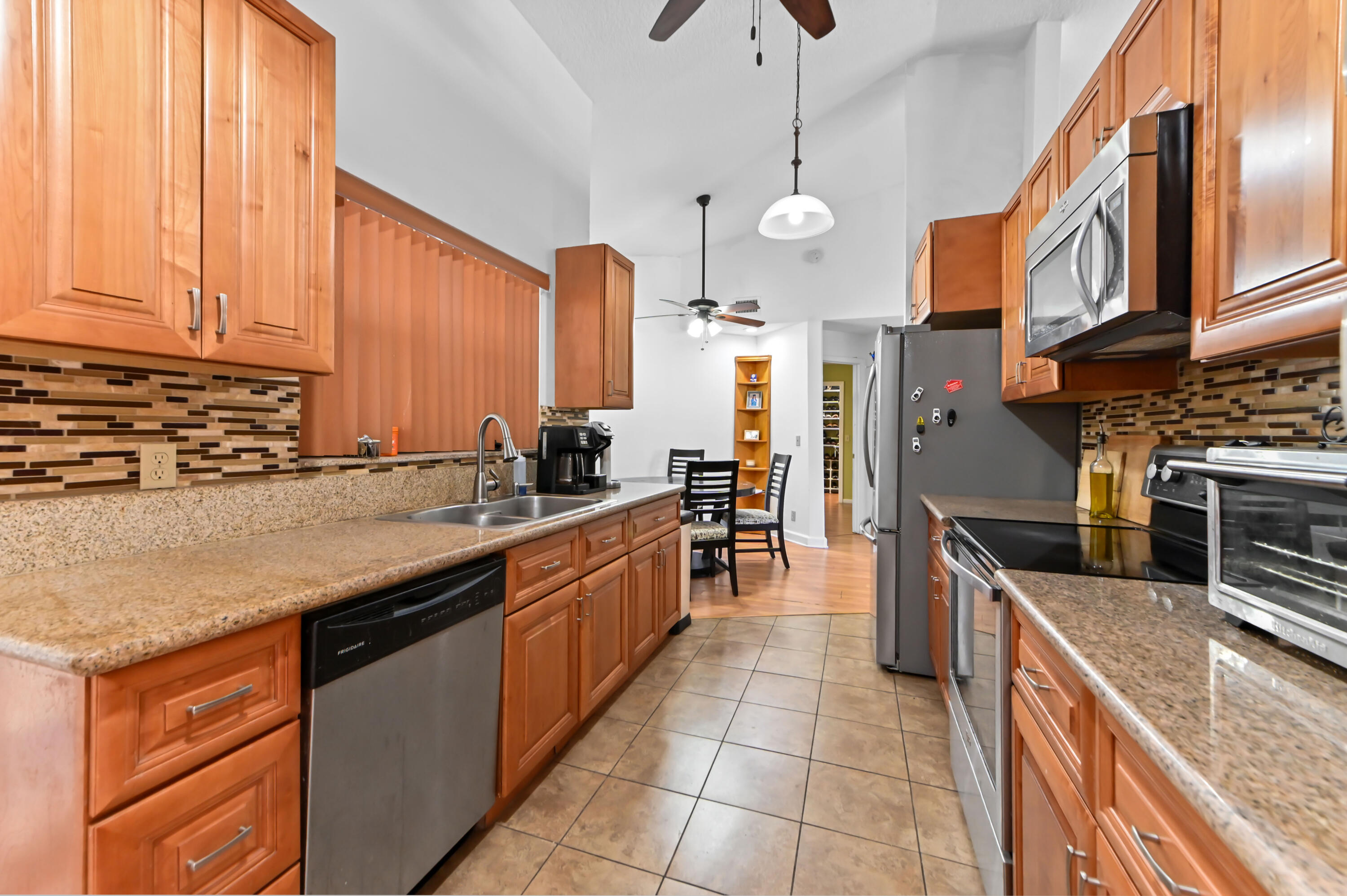 13 kitchen 02