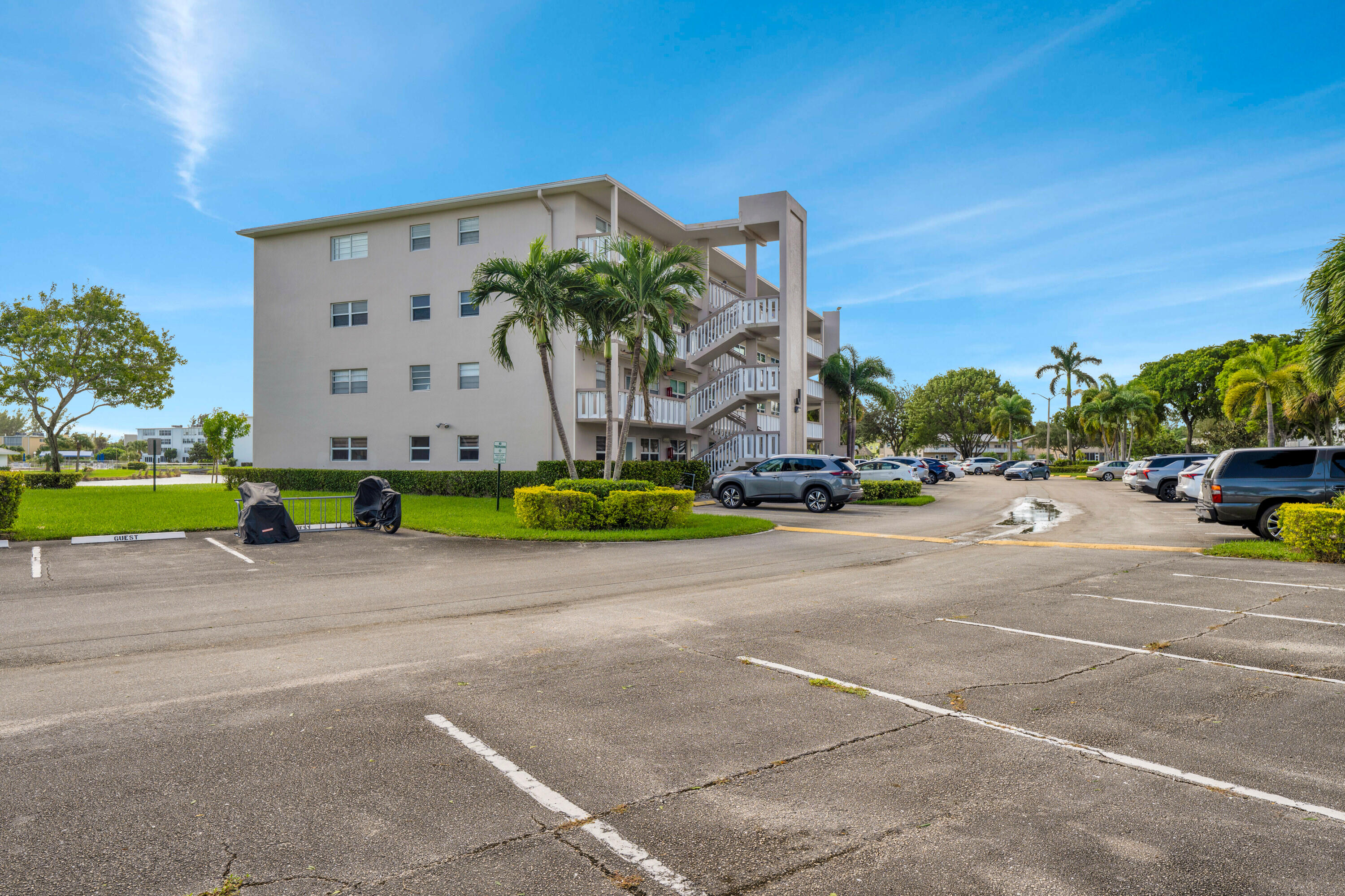 363 Wellington J West Palm Beach 00029