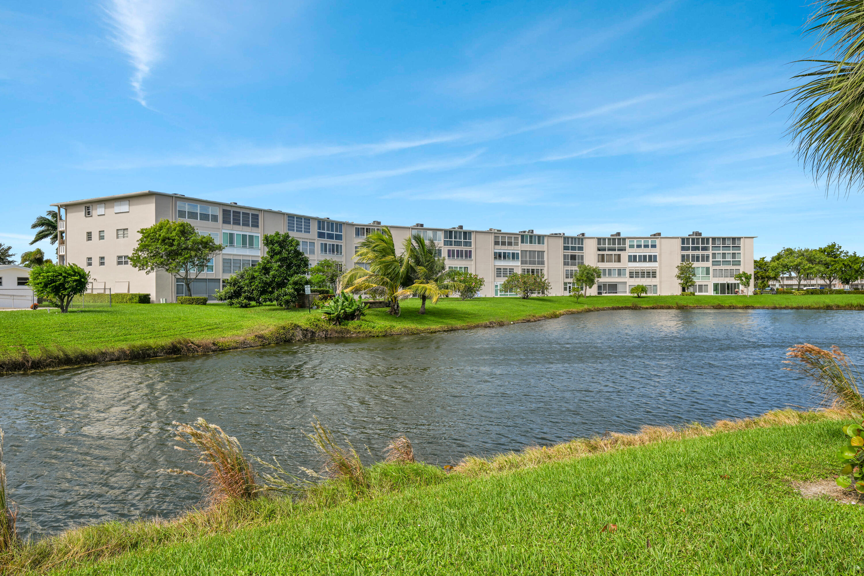 363 Wellington J West Palm Beach 00039