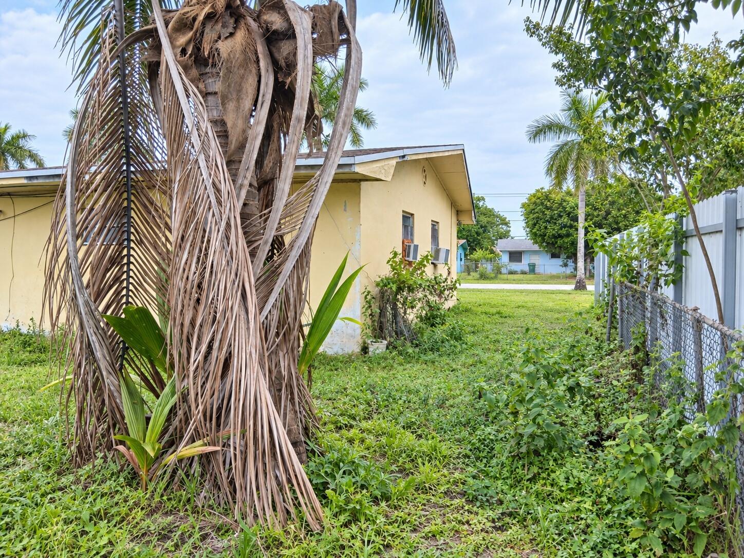 3830_Listing_Photo_08 3830_Listing_Photo_08