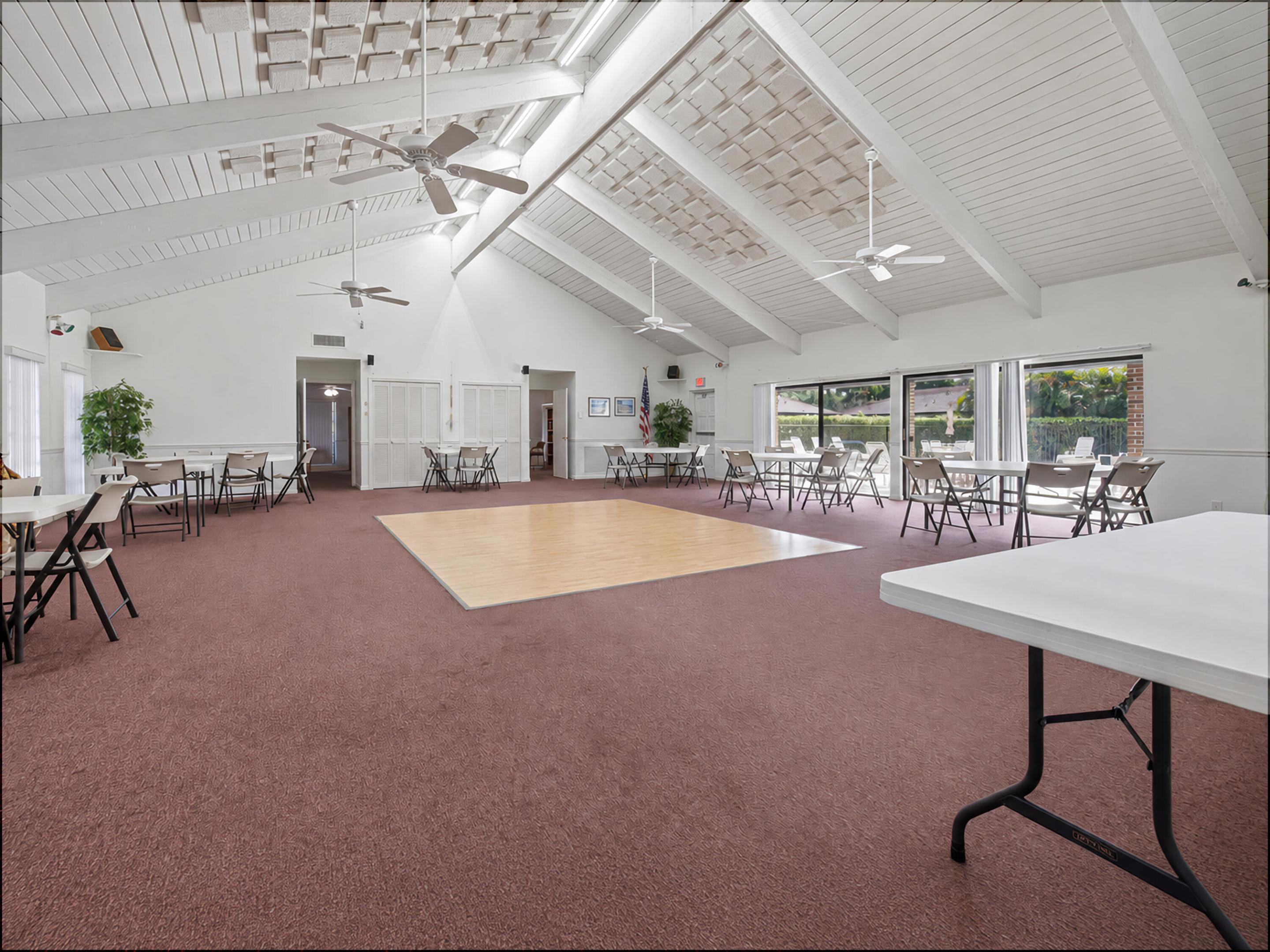 28-Clubhouse-Meeting Room