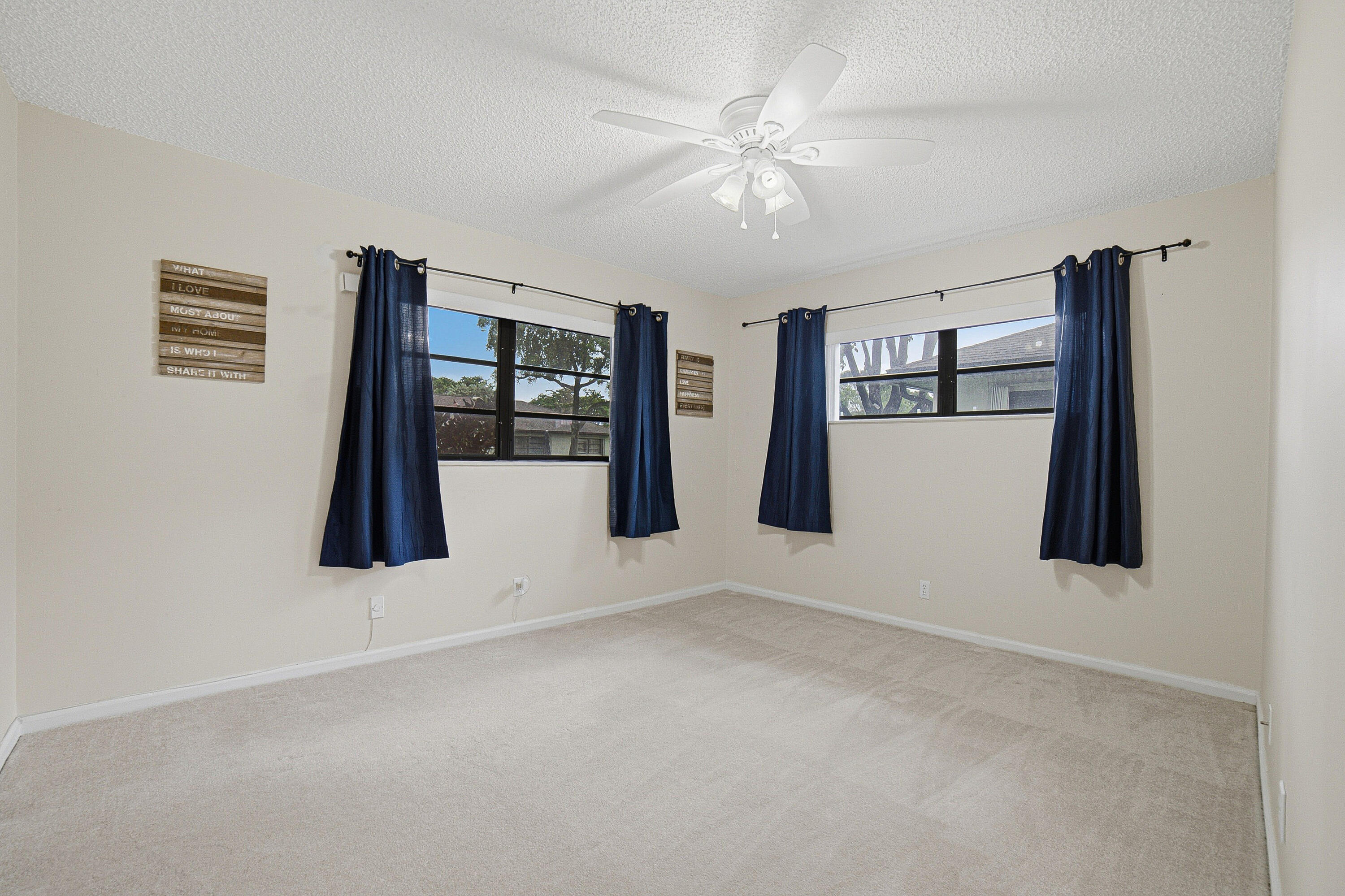 22-Bedroom2