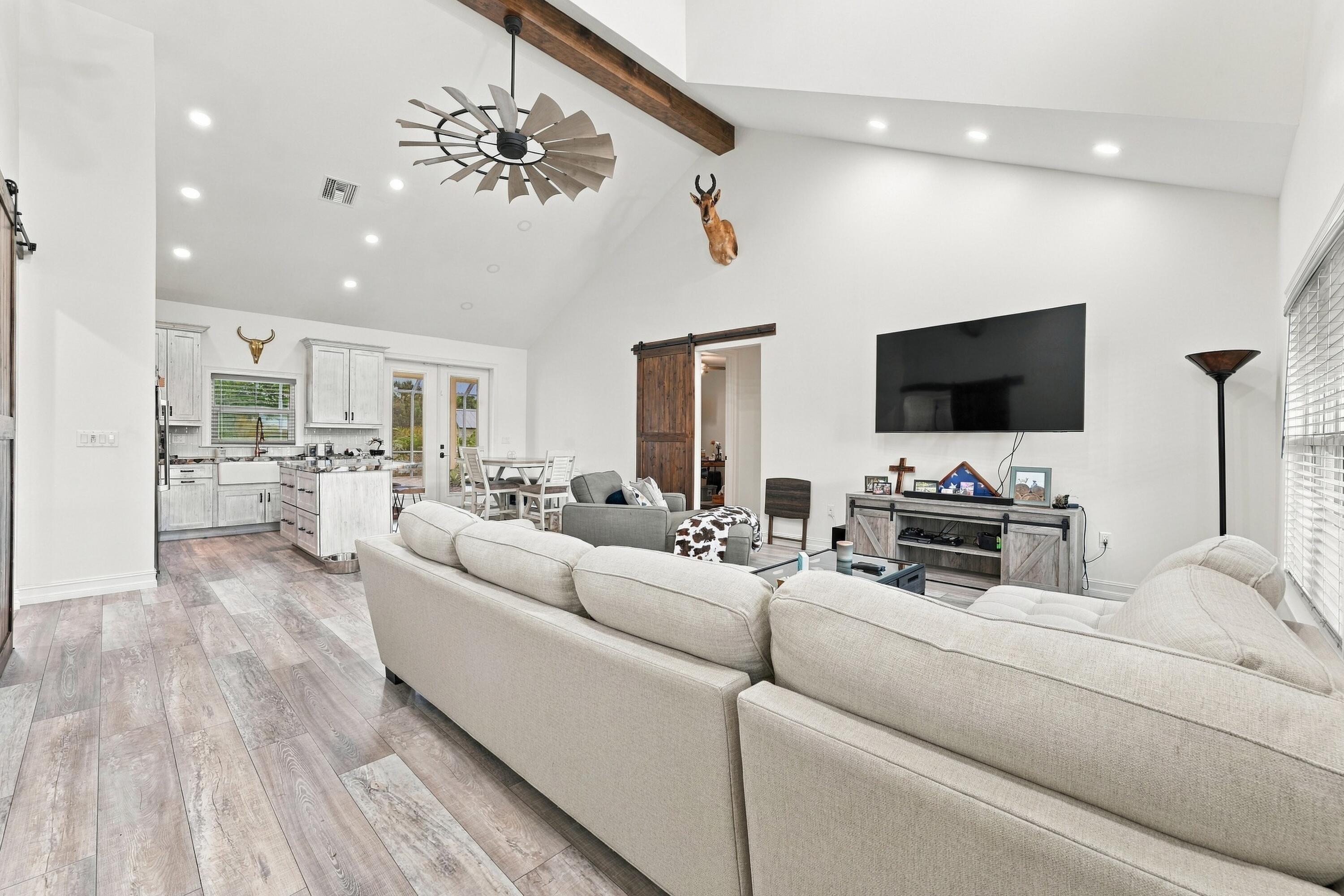 Open Living Area with Vaulted Ceilings