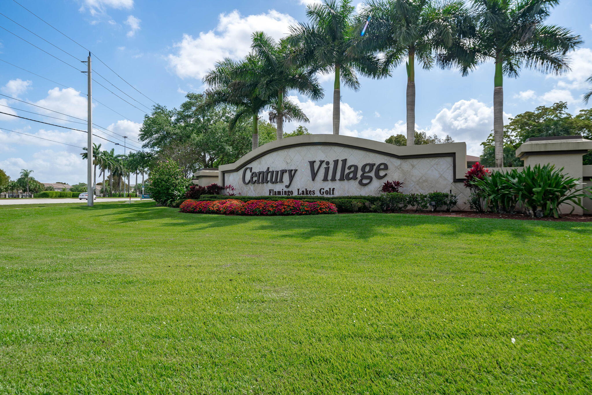 52-web-or-mls-01_exterior-1-2