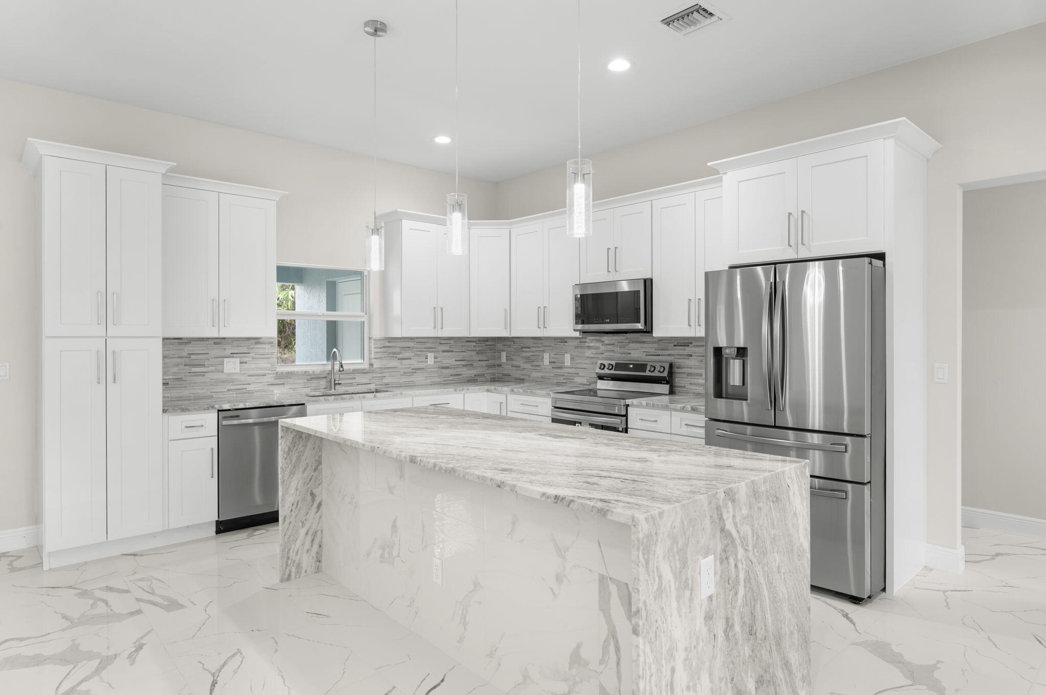 8-web-or-mls-1238 SW Milan Ln - 8