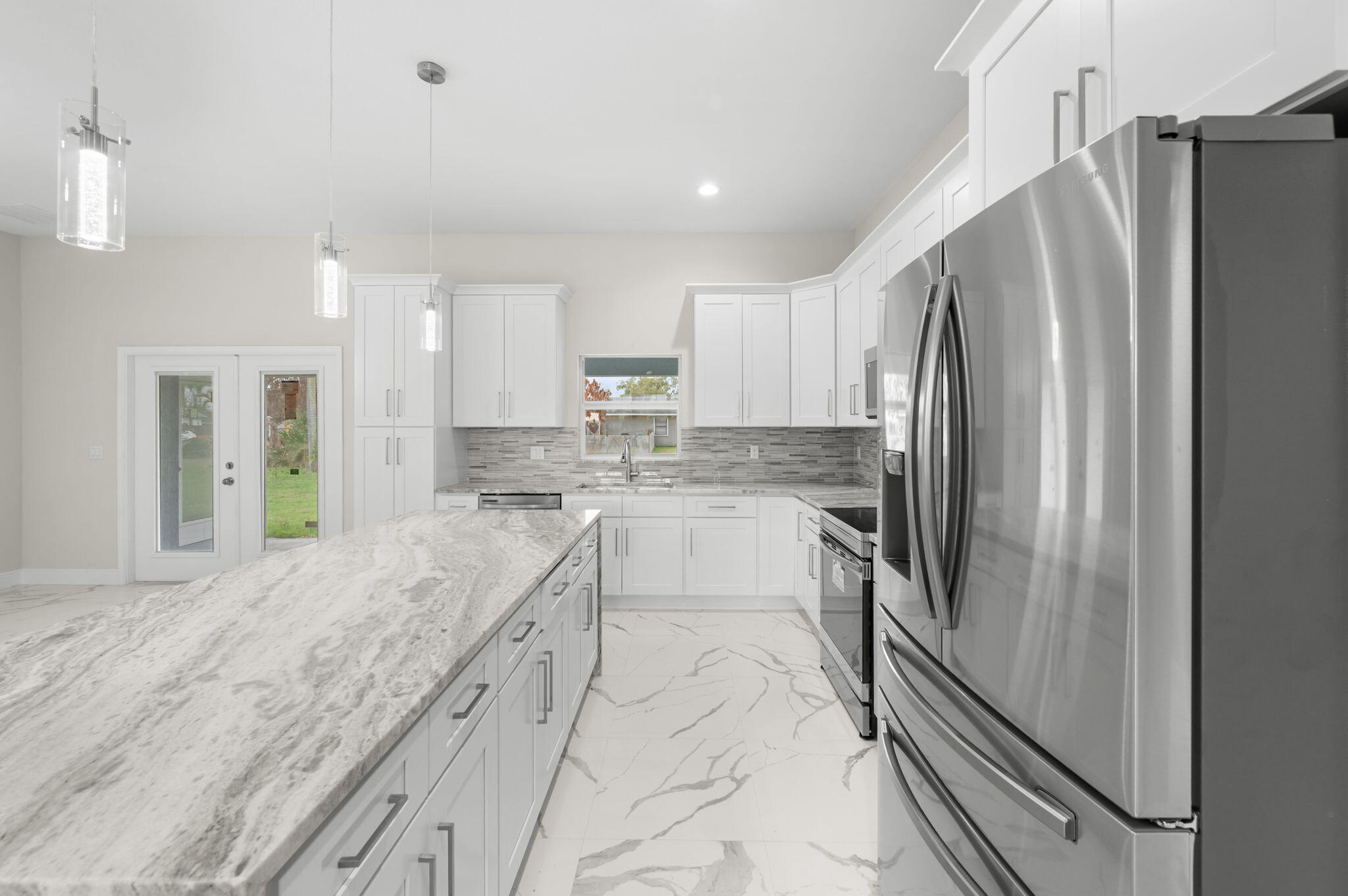 9-web-or-mls-1238 SW Milan Ln - 9