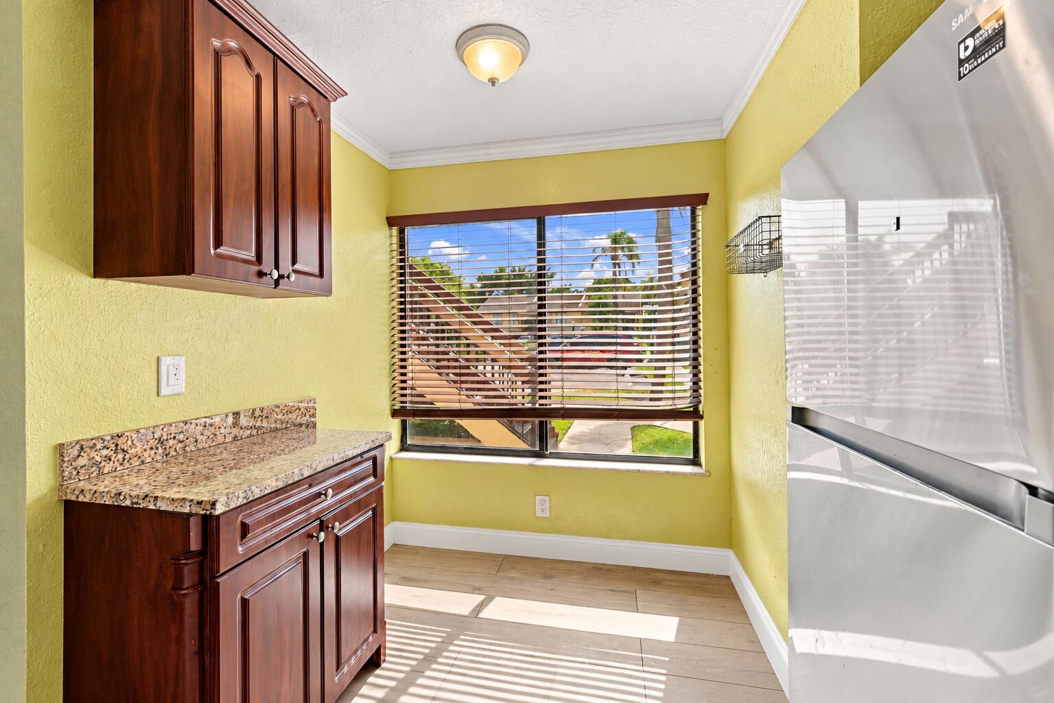 Sunlit Clutter-Free Kitchen Nook