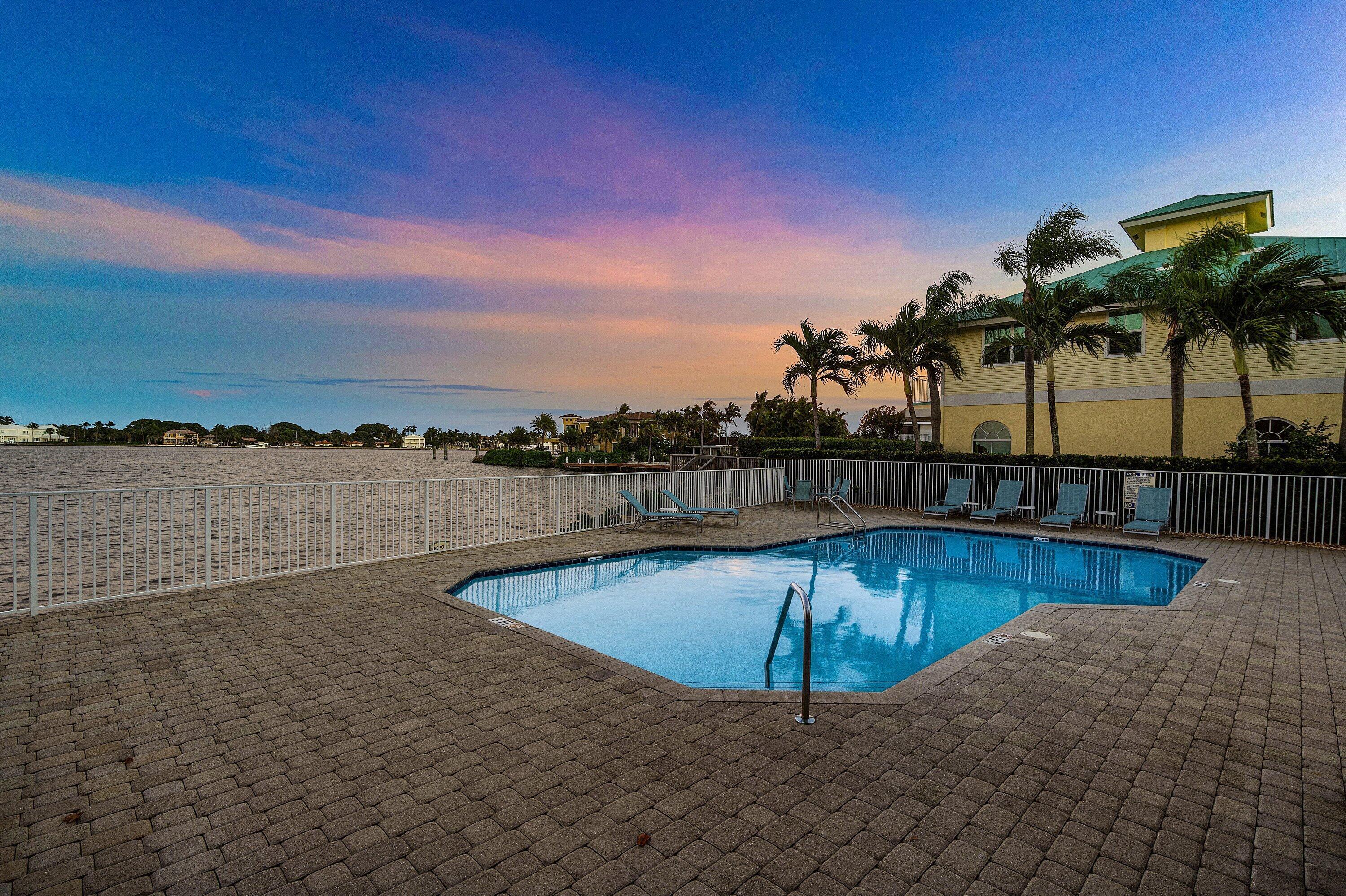 Pool Intracoastal