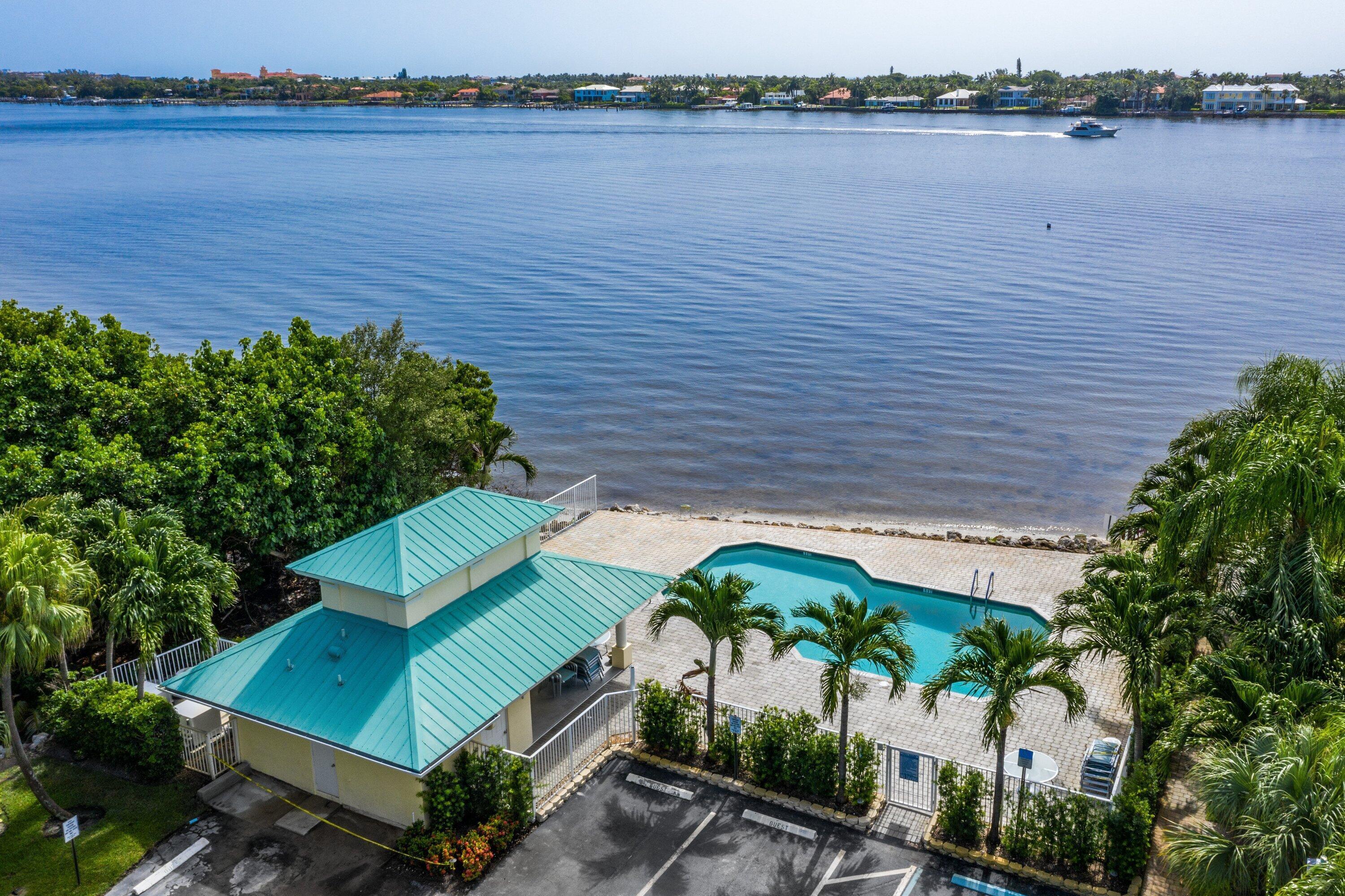 Pool / Intracoastal