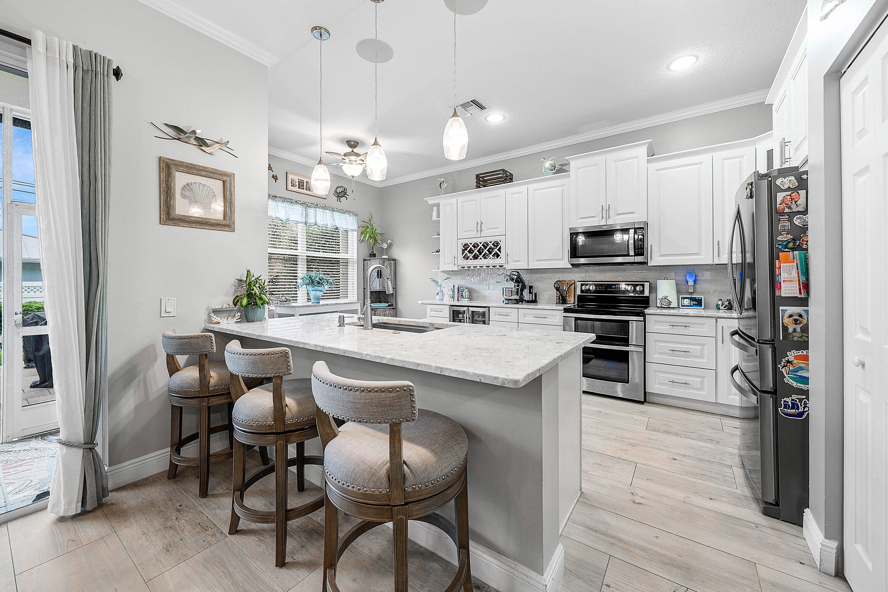 012-166BarefootCove-Hypoluxo-FL-33462-SM
