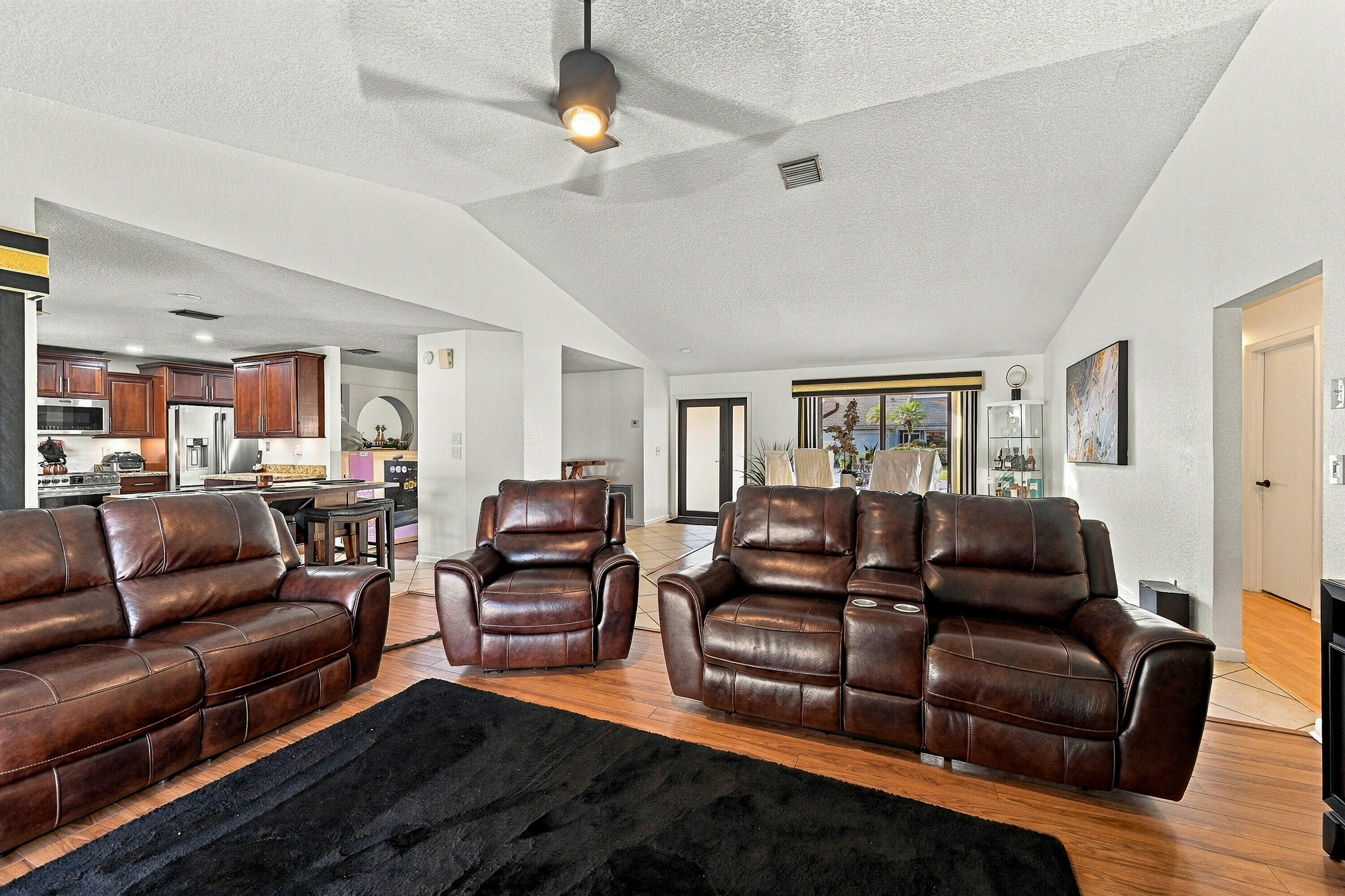 10_living room