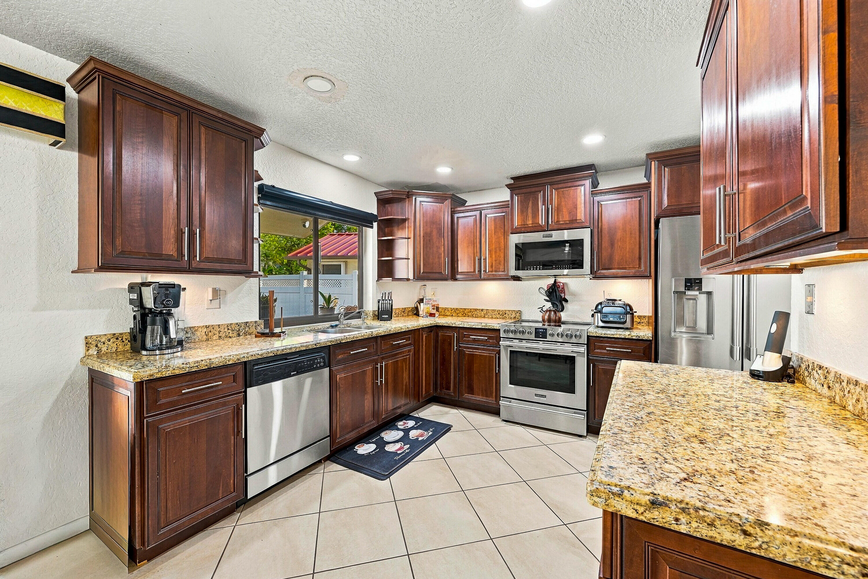 13_kitchen