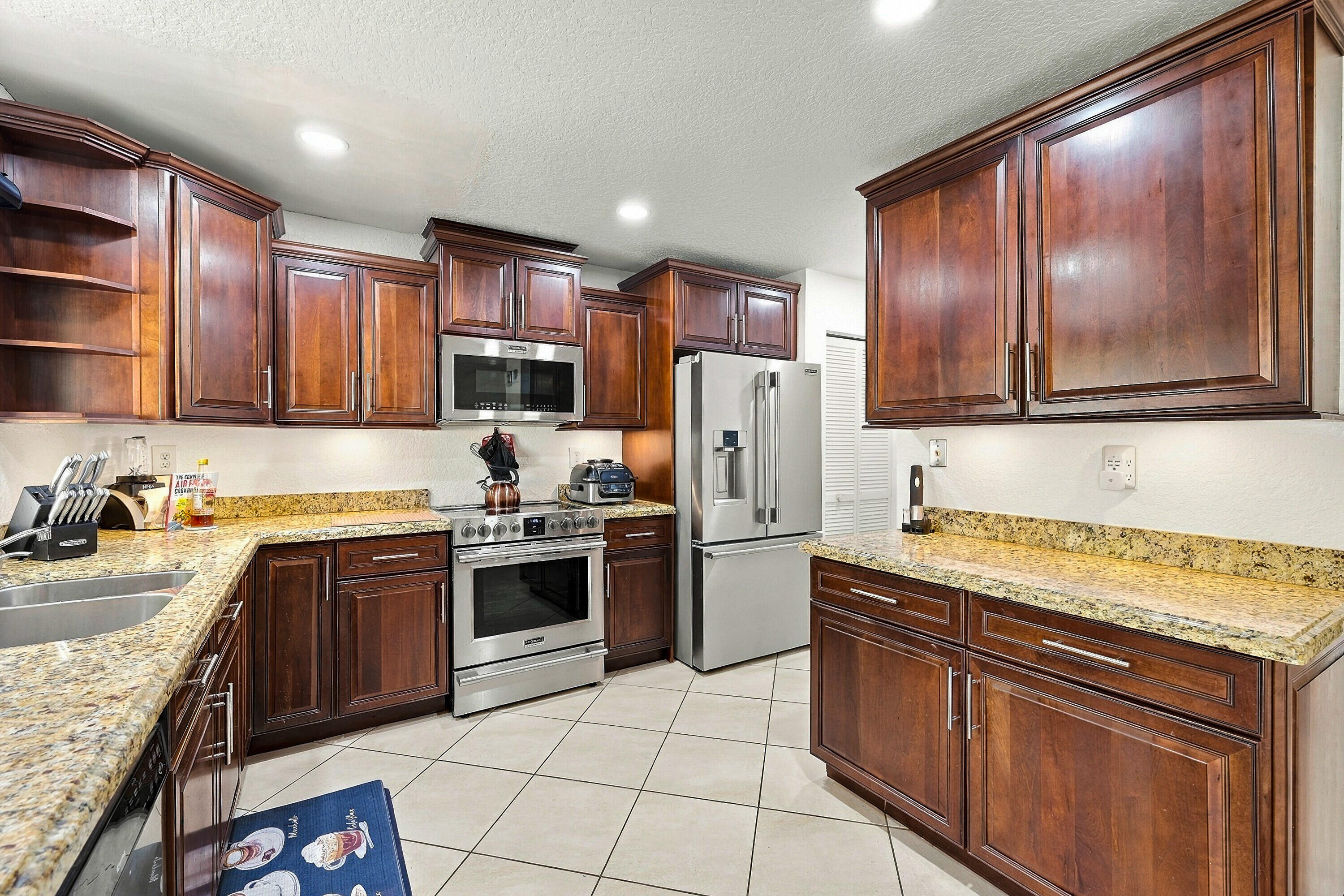 14_kitchen