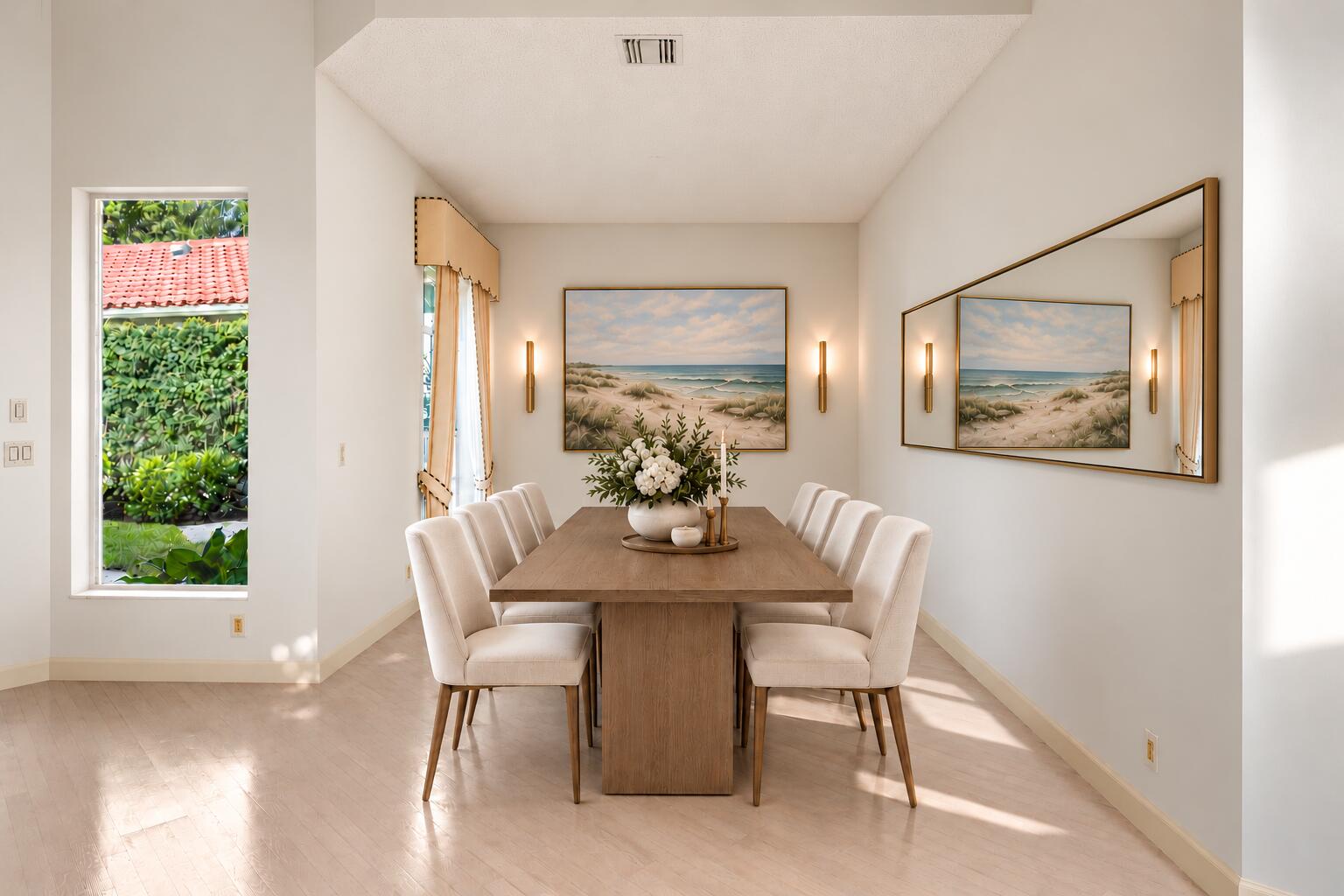 Virtually staged dining room