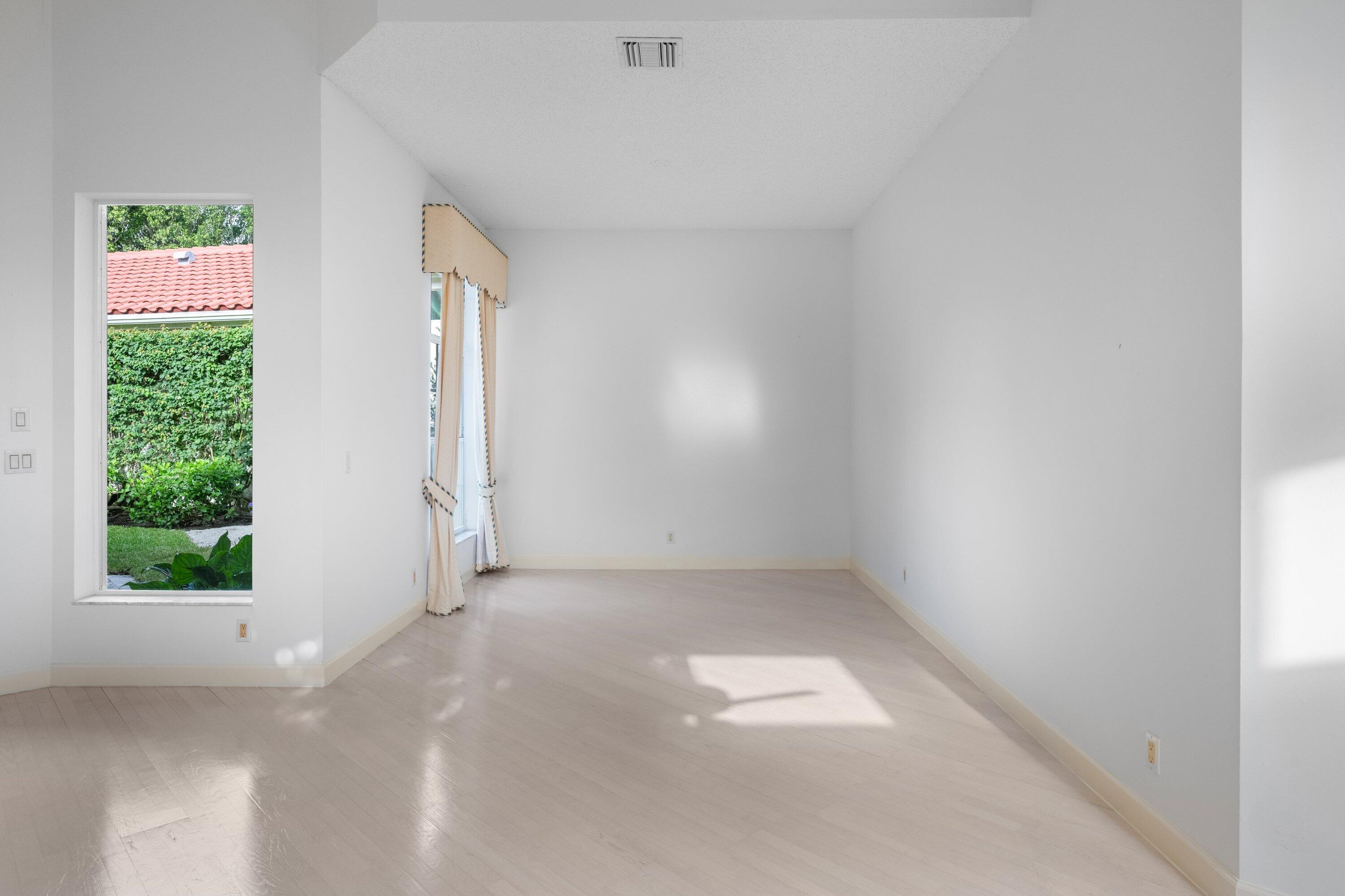 Formal dining room