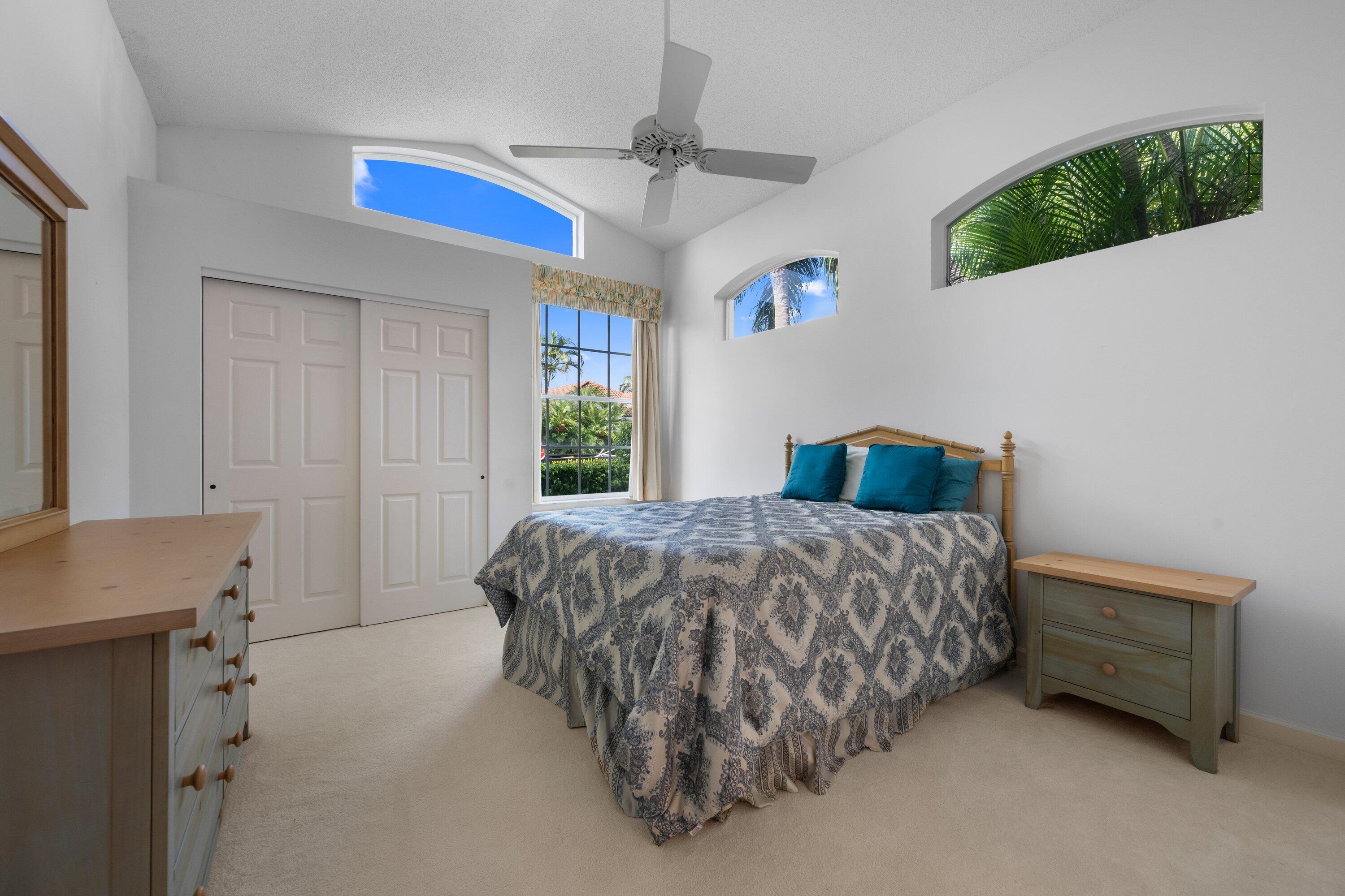 Second en-suite bedroom