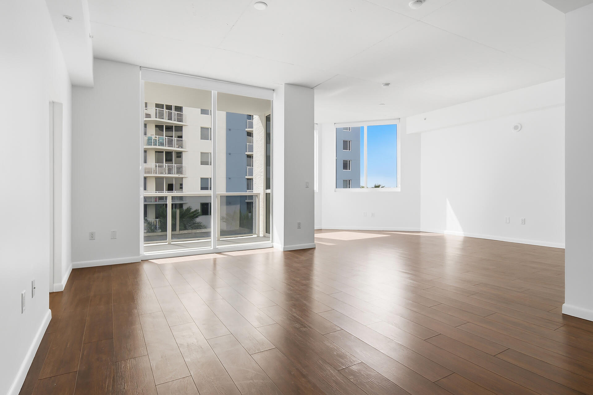 1617-N-FLAGLER-DR-603-33407-013