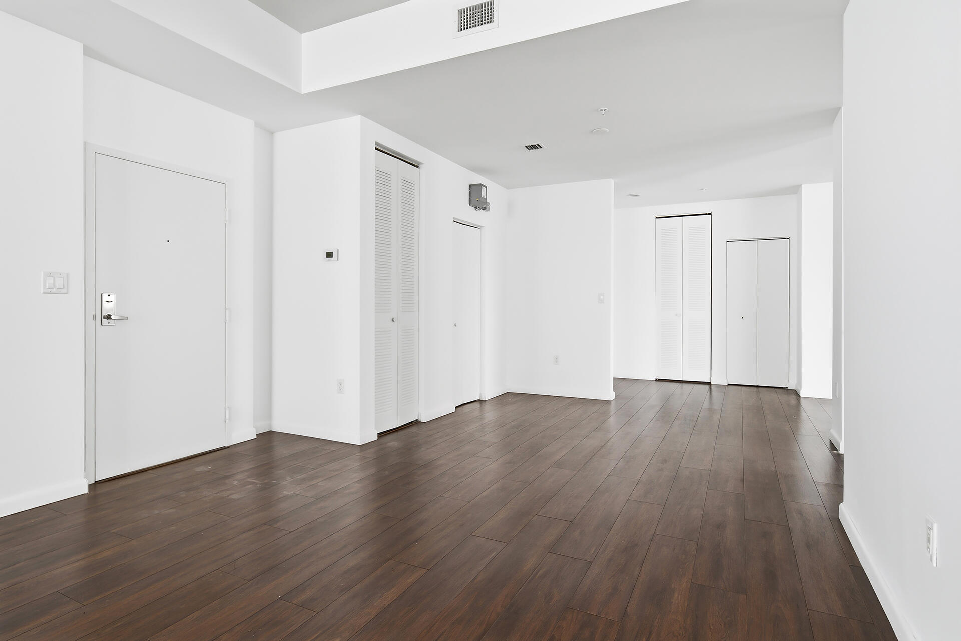 1617-N-FLAGLER-DR-603-33407-022