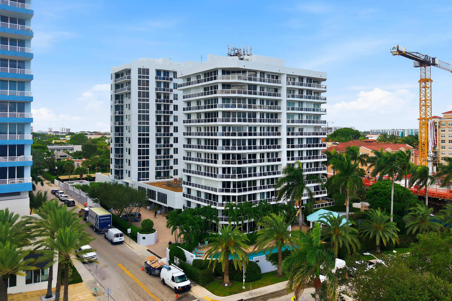 1617-N-FLAGLER-DR-603-33407-036