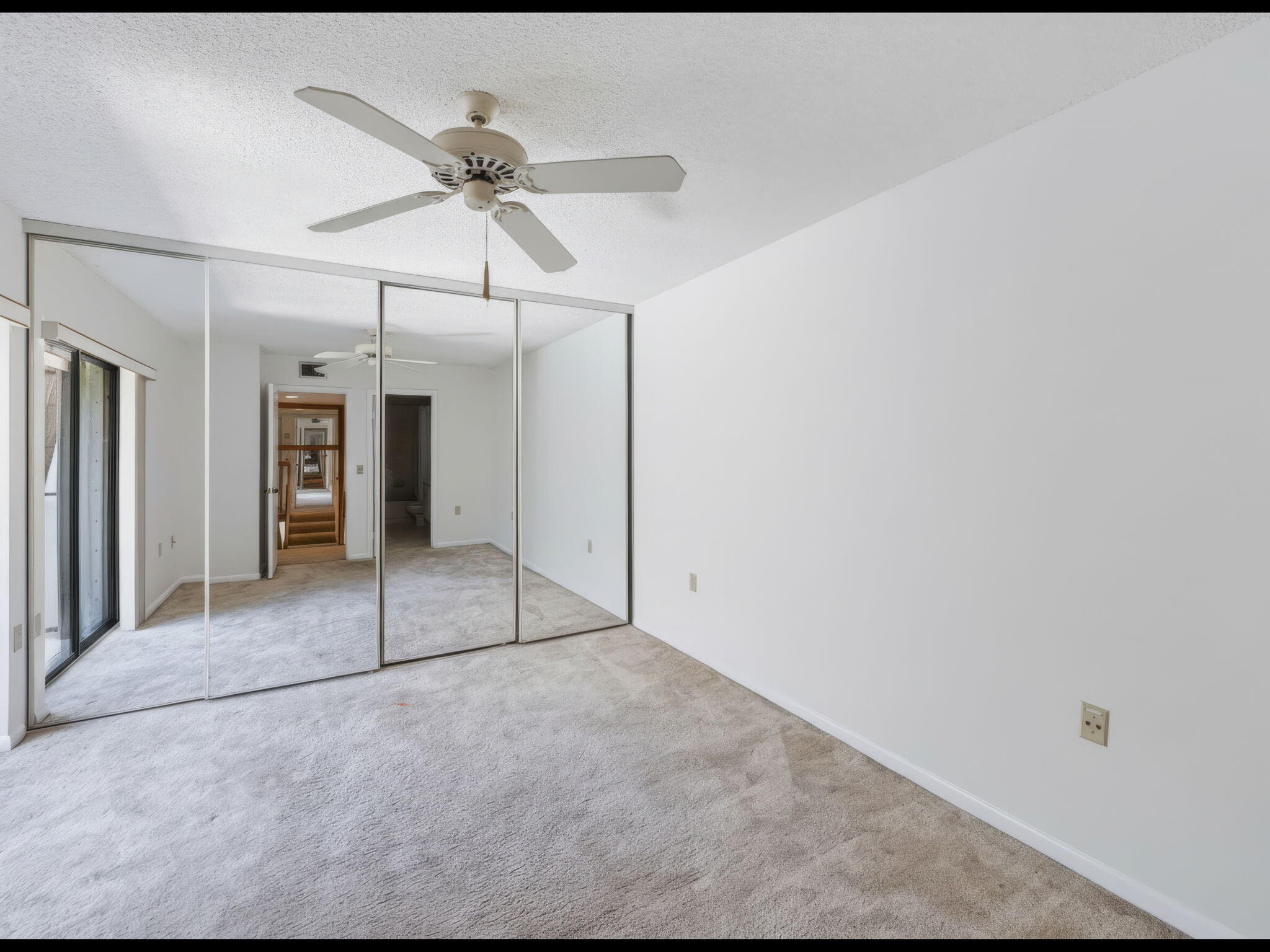 22-web-or-mls-3047-30th-ct-021