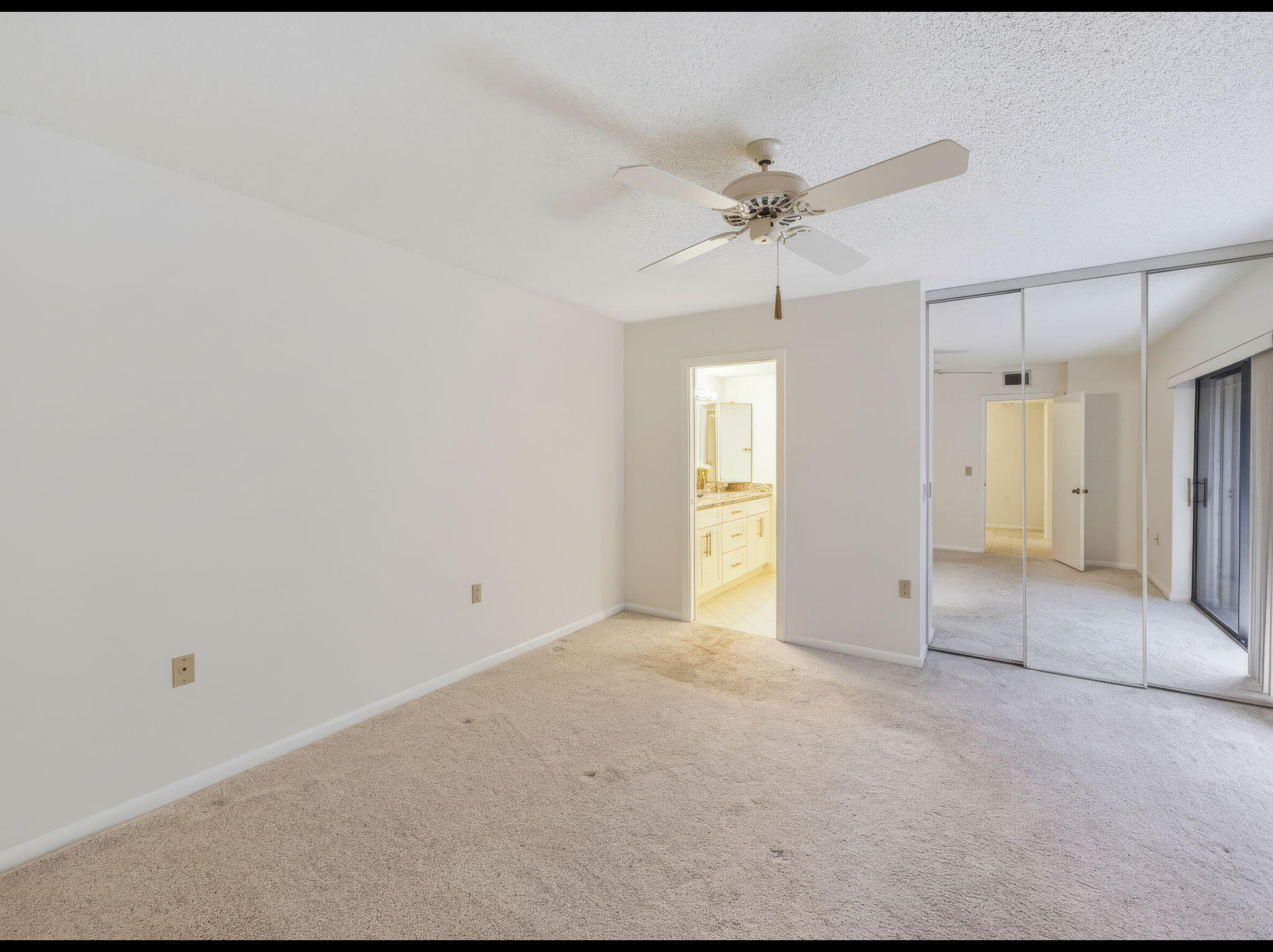 17-web-or-mls-3047-30th-ct-017