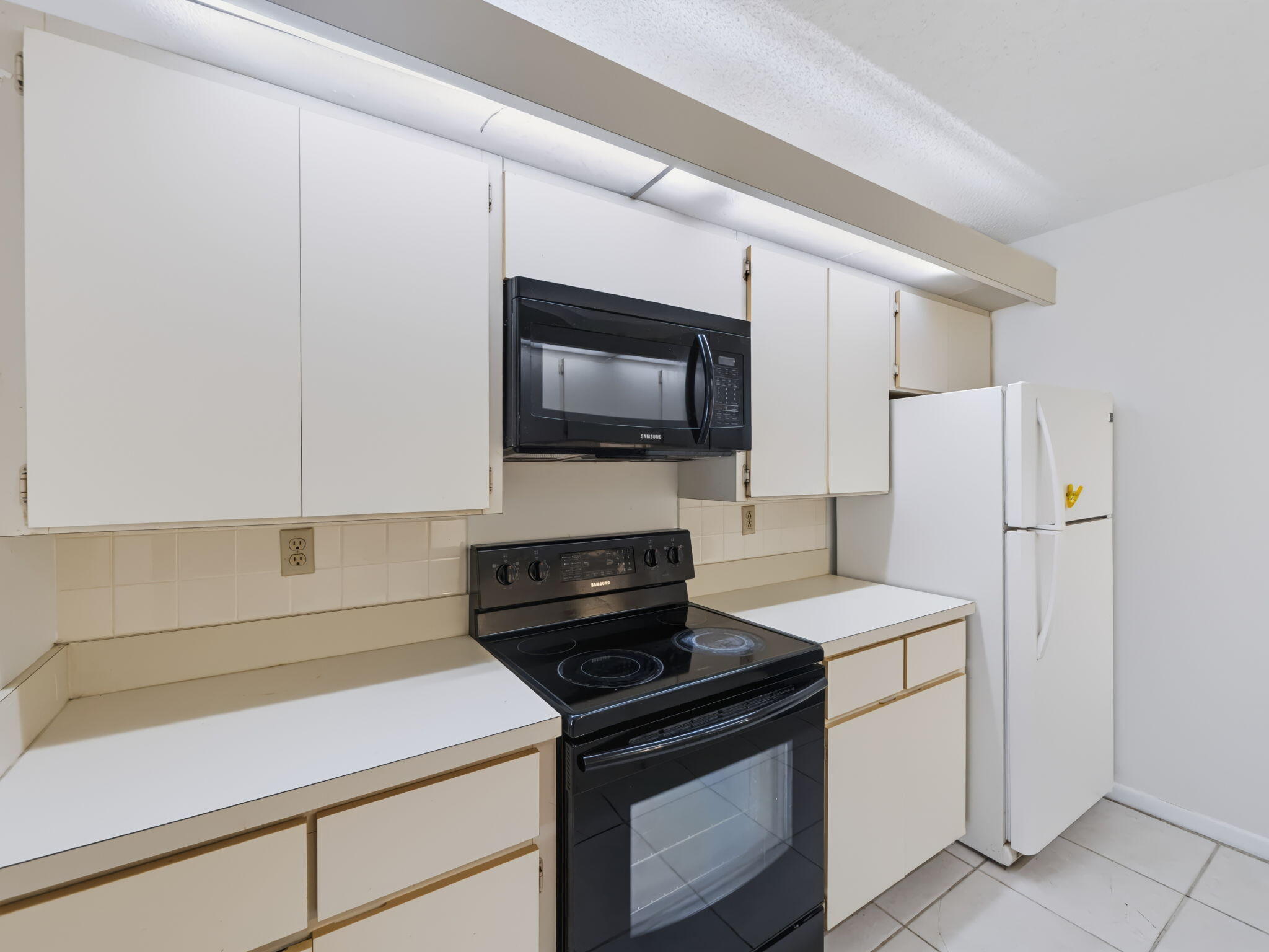 14-web-or-mls-3047-30th-ct-014