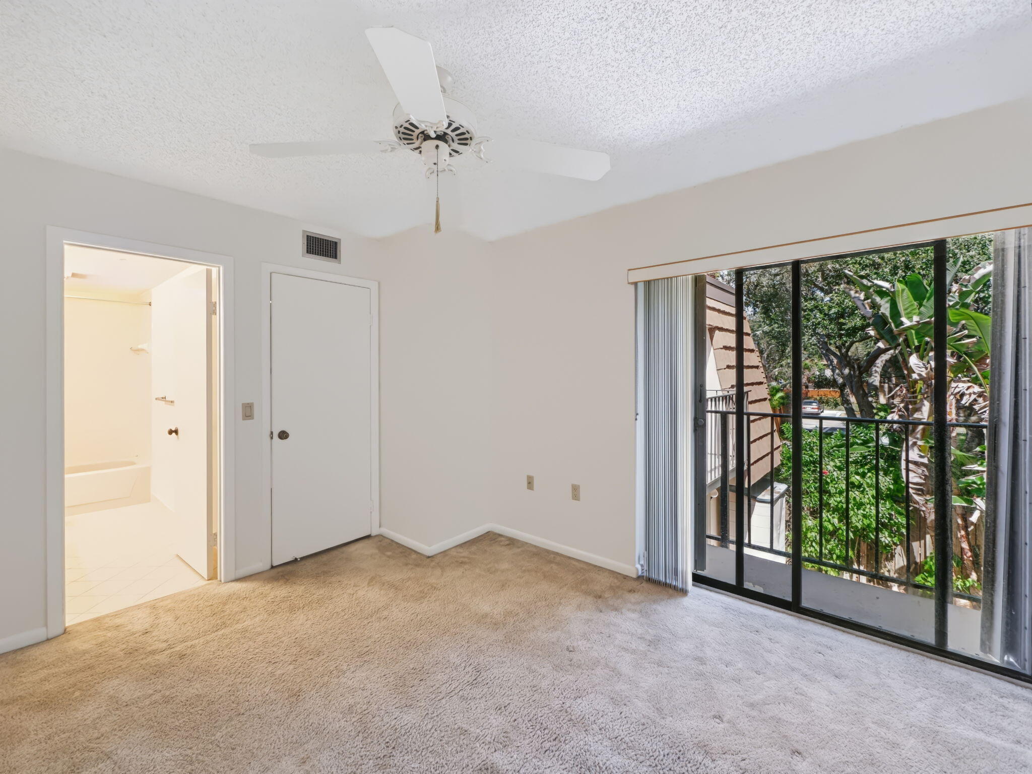 21-web-or-mls-3047-30th-ct-022