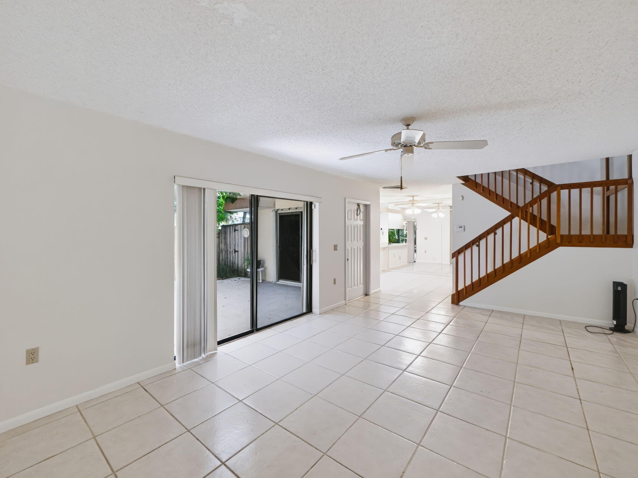 7-web-or-mls-3047-30th-ct-009