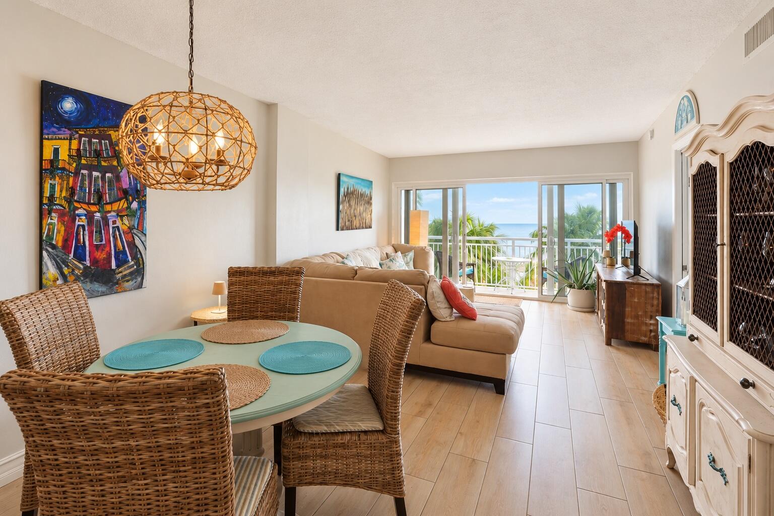 2. Living Room 2