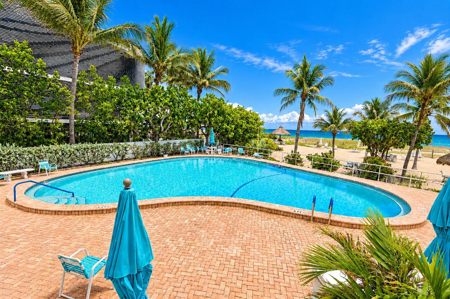 11. Pool 2