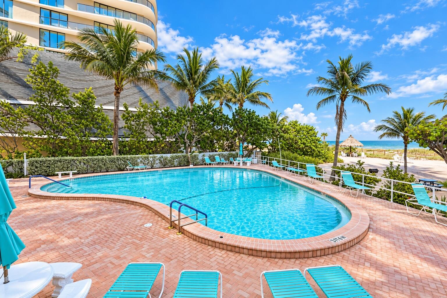 11. Pool 3