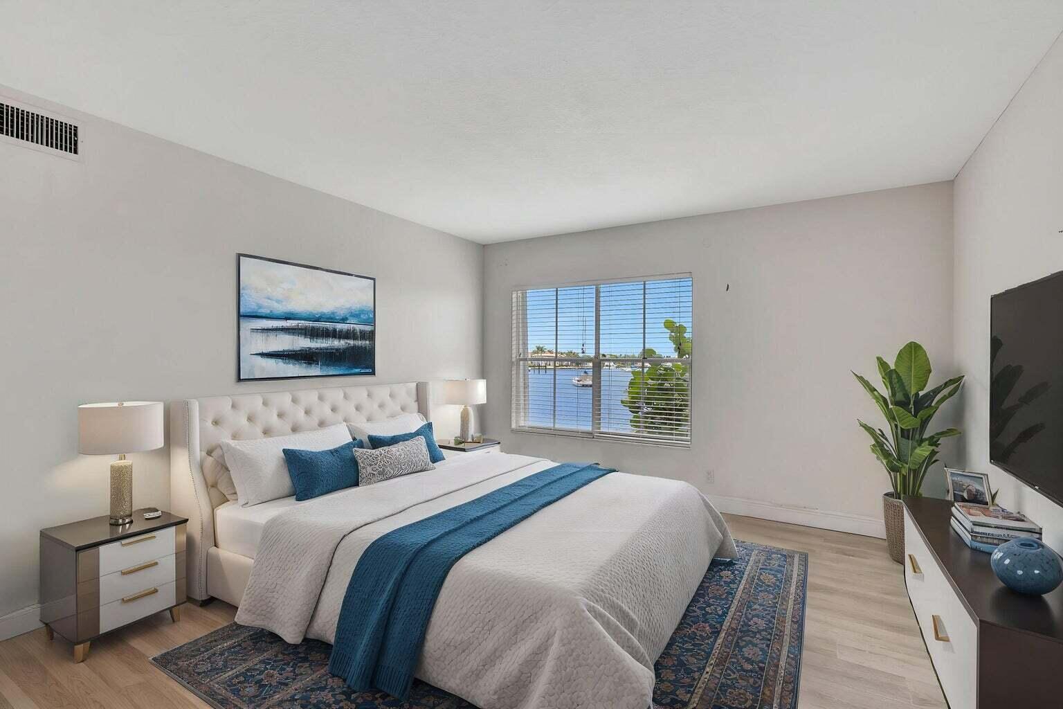 MASTER BED
