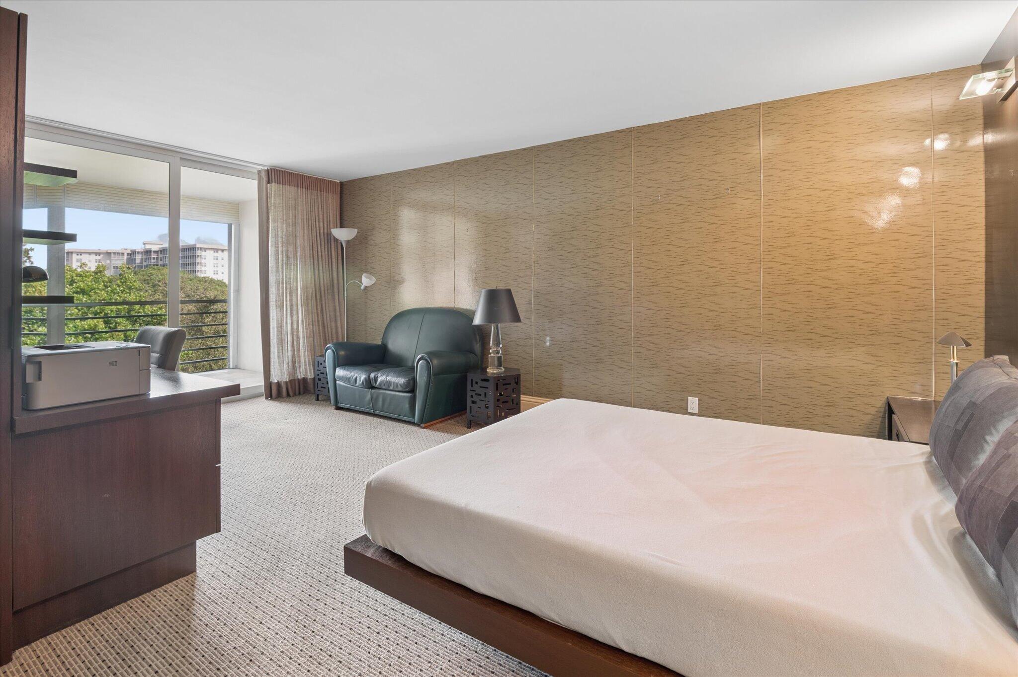 8 A 3900 O Prim Suite 2
