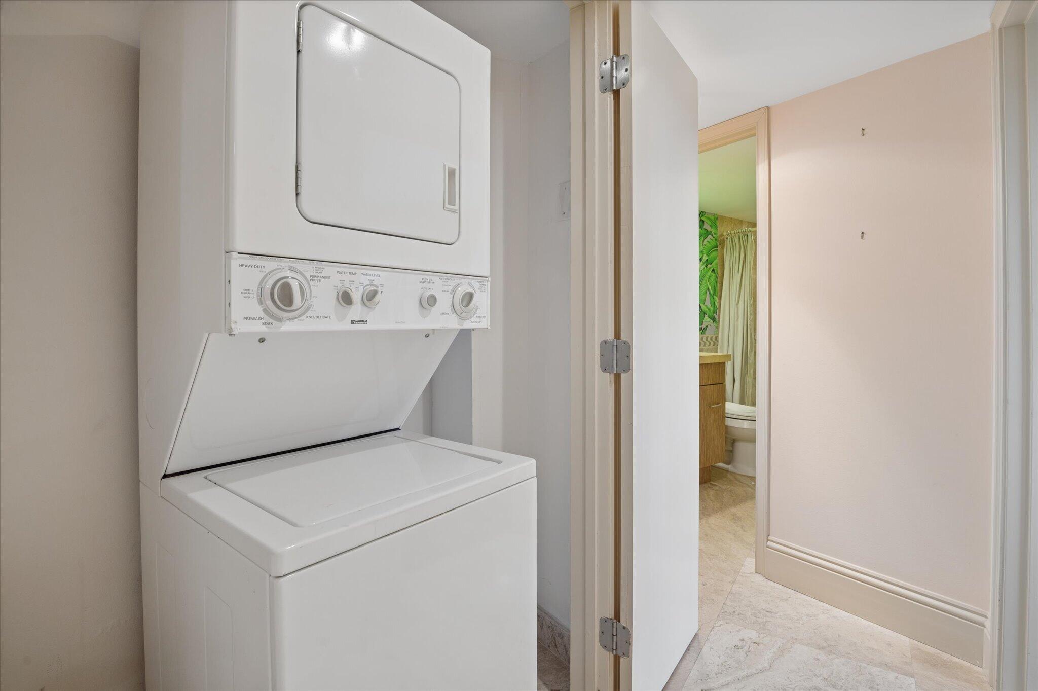 8 J 3900 O Laundry
