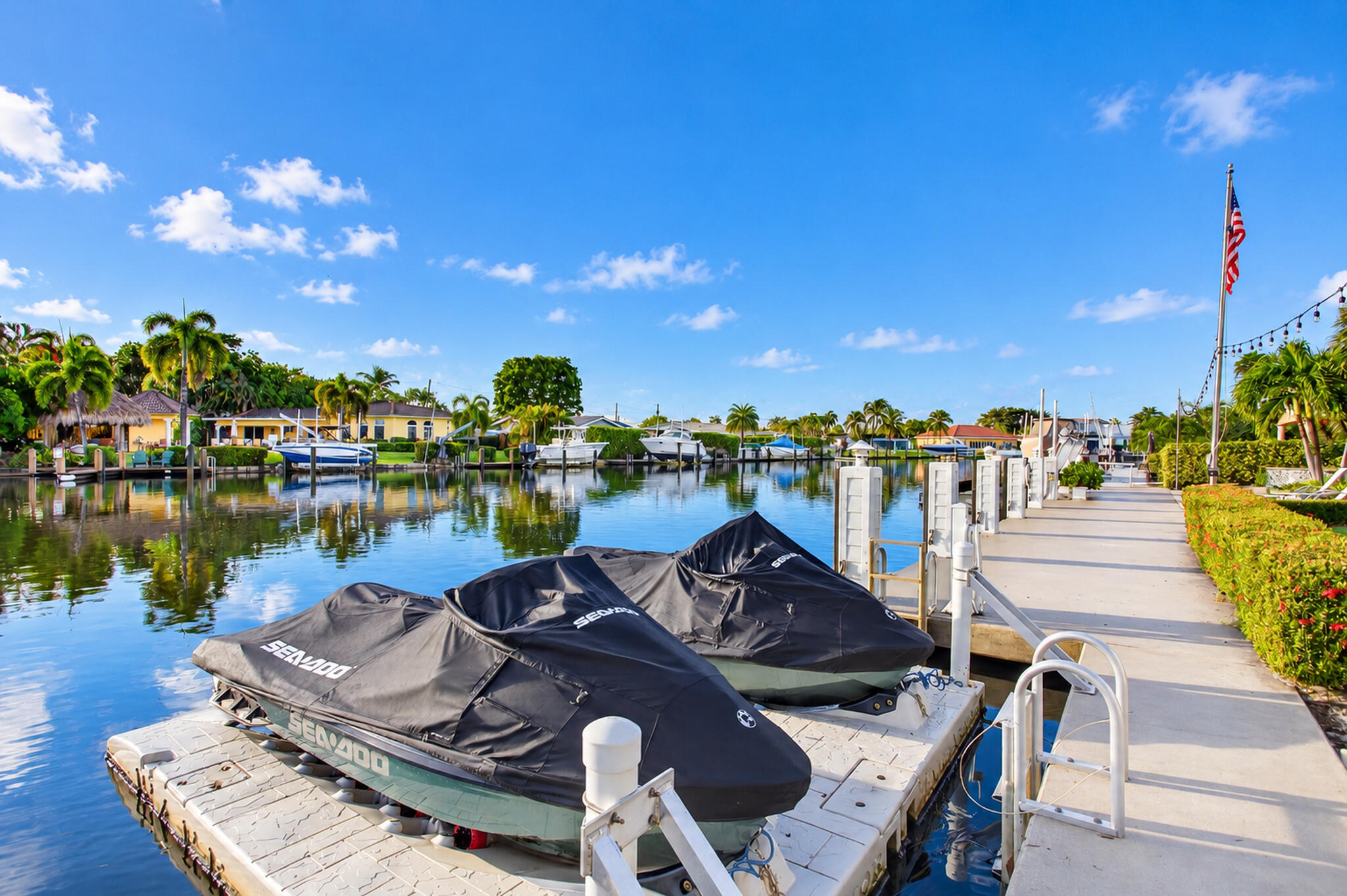 Floating dock for your jetskis