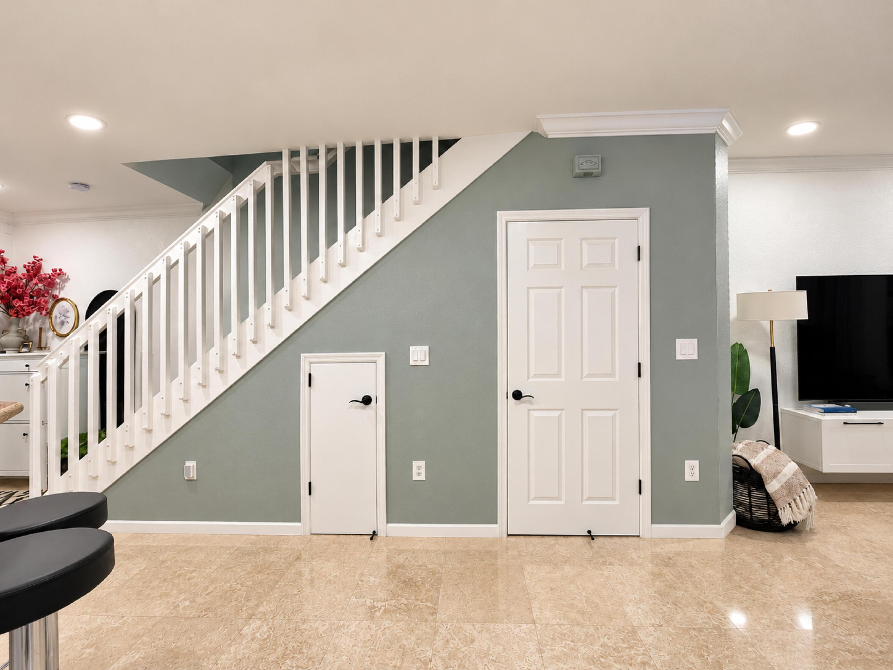 18 - Main Floor