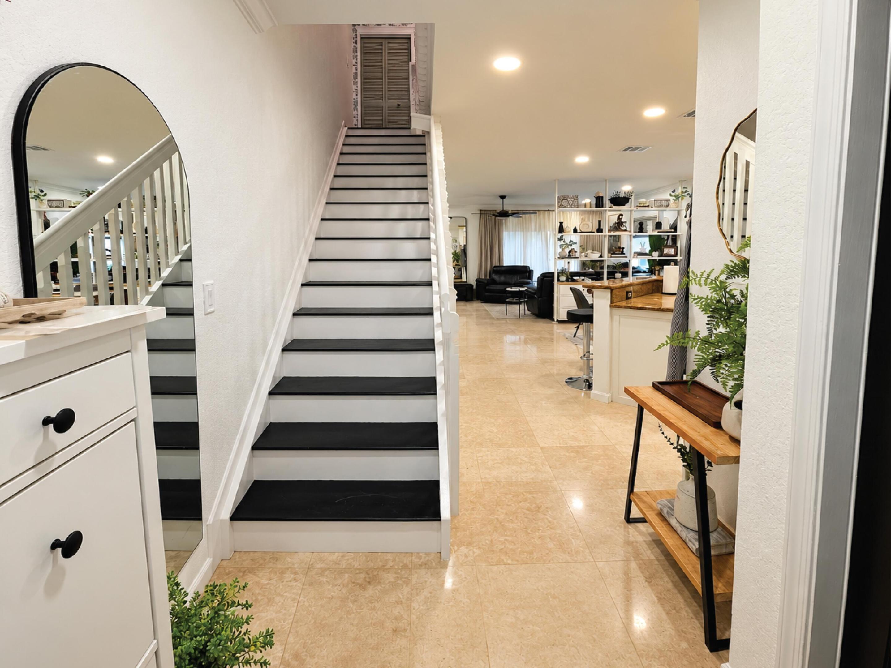 6 - Entryway 1
