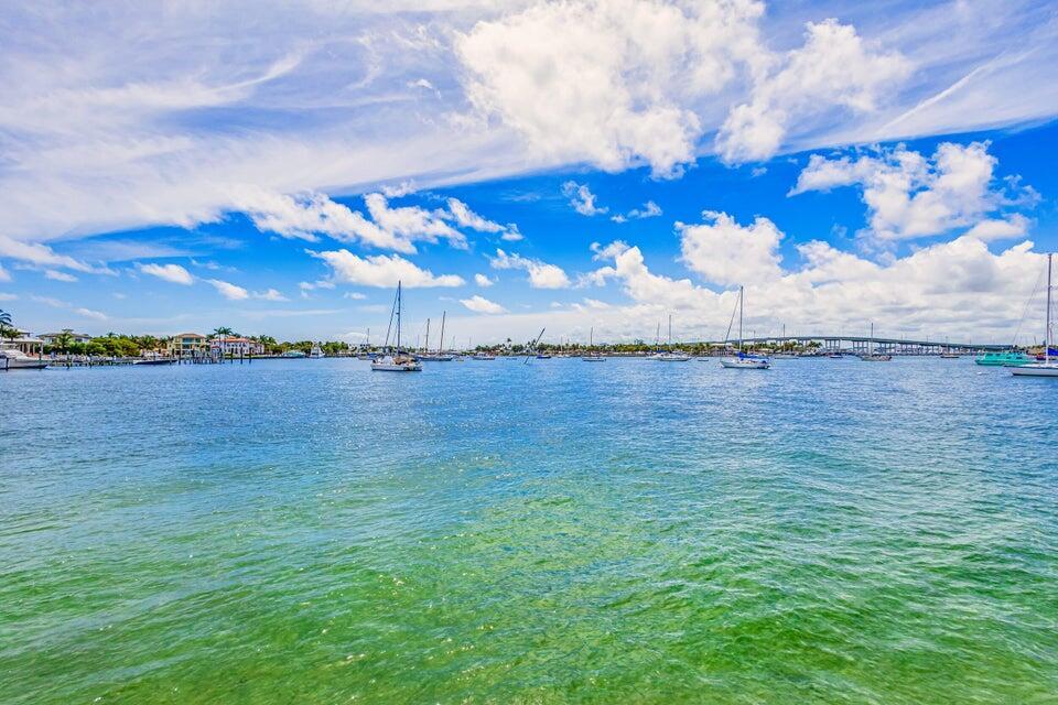 BAY