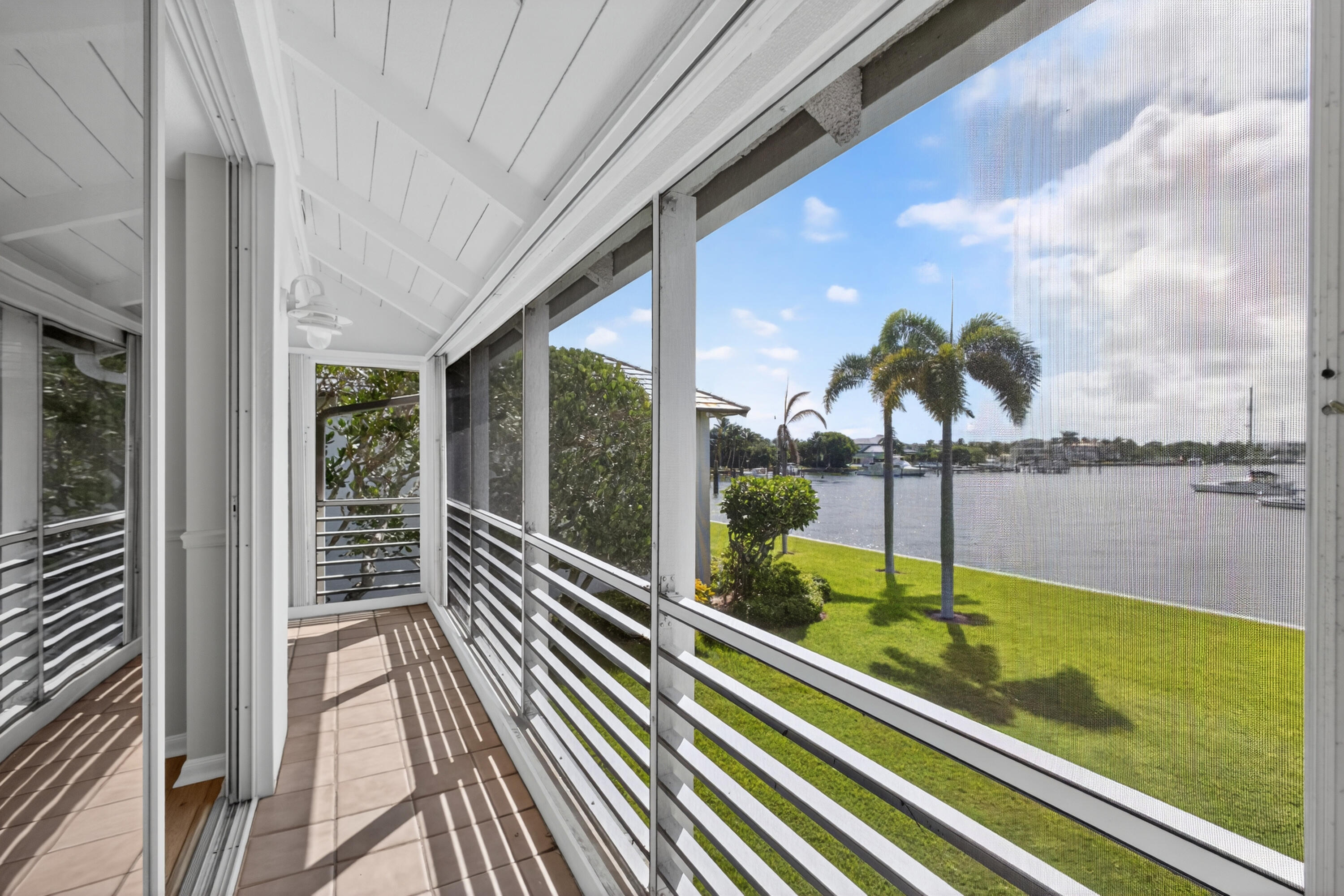 FLORIDA ROOM