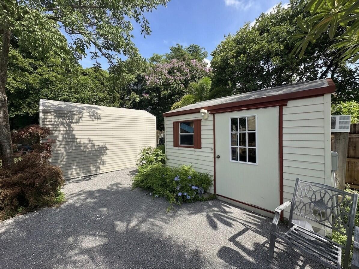 Shed