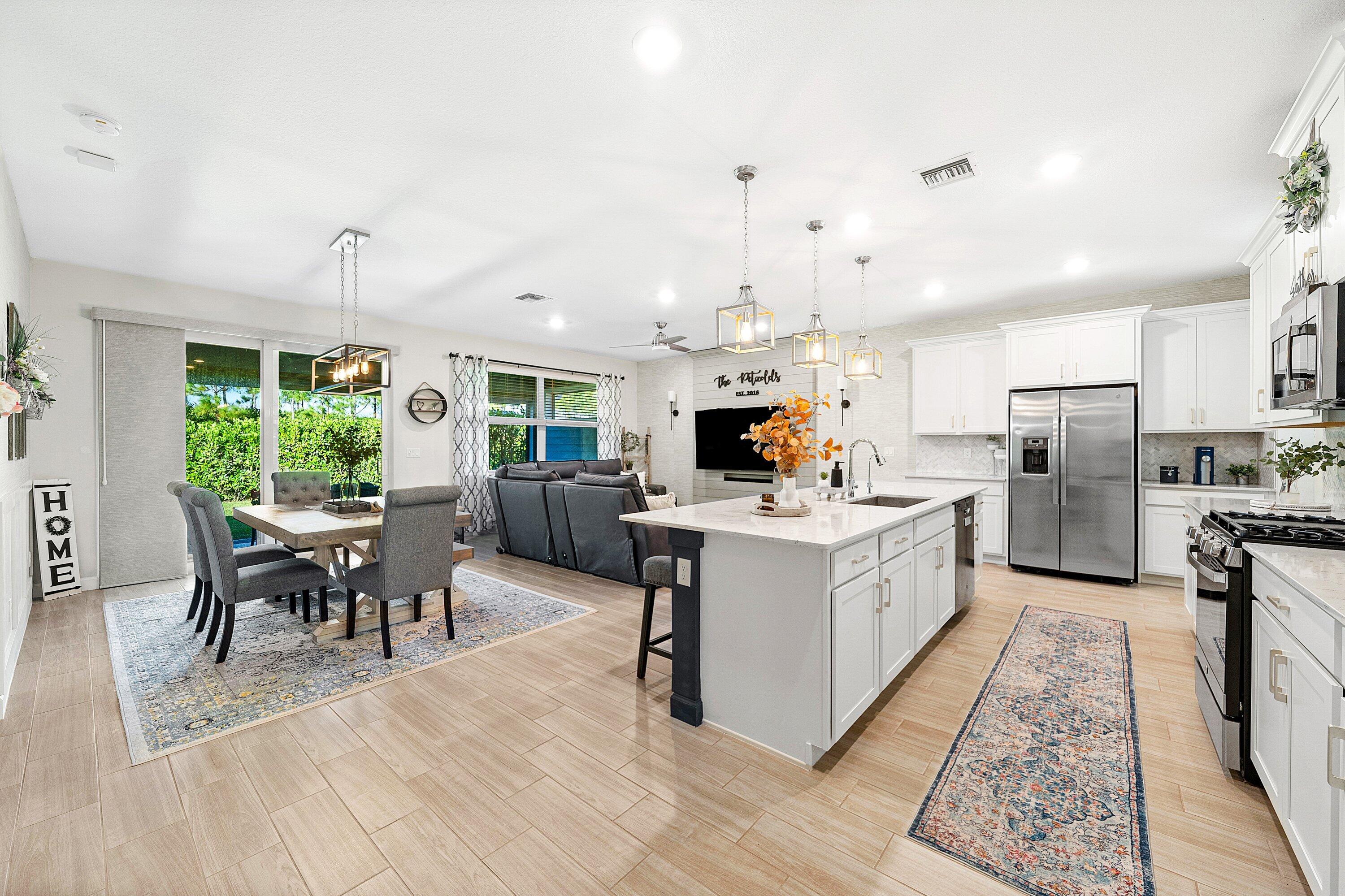 Kitchen, Dinning, Living View