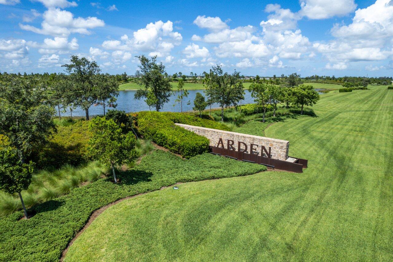 Aarden Entrance