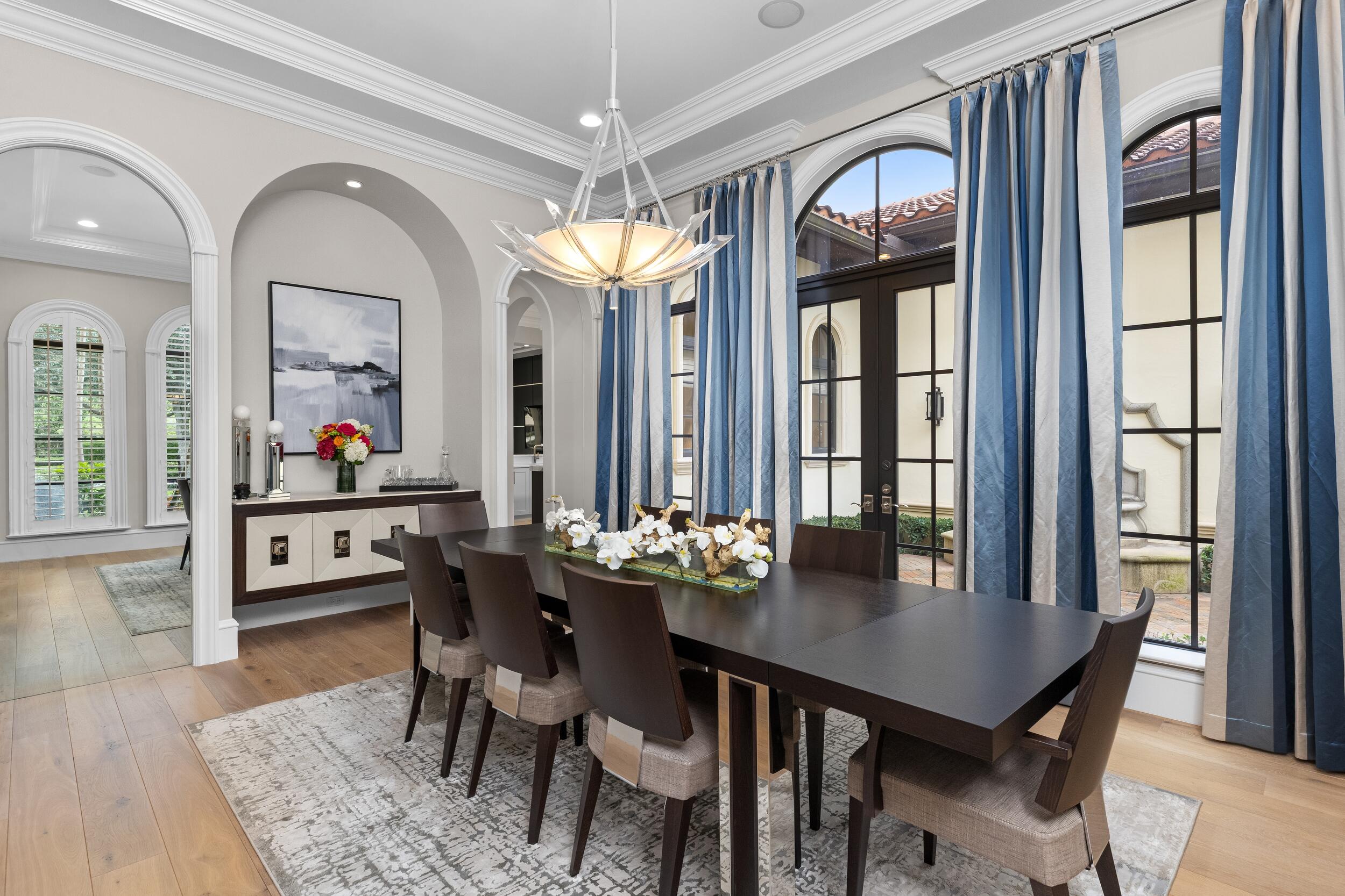 Formal Dining