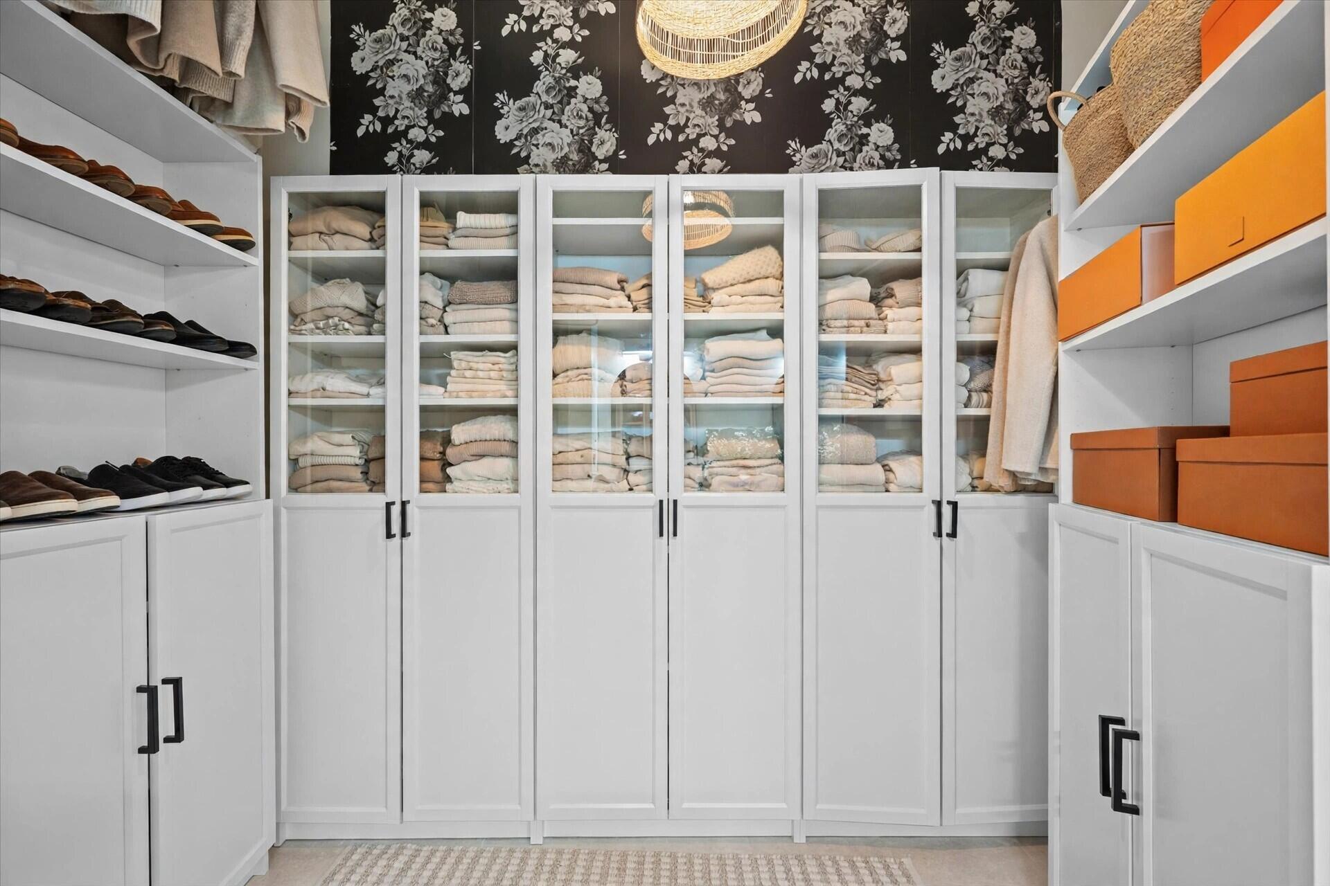 PRIMARY BEDROOM WALK IN CLOSET