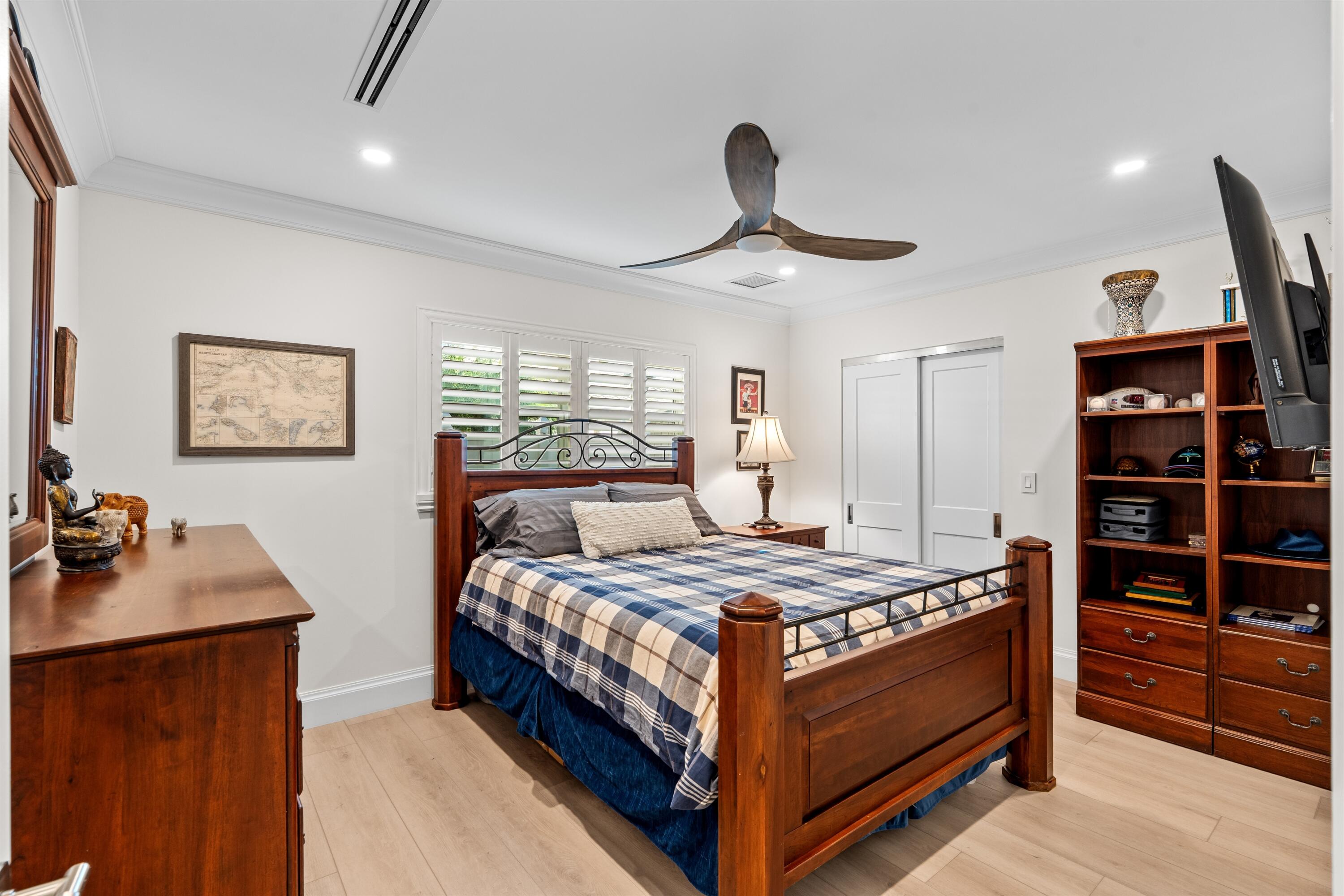 BEDROOM_1_ANGLE