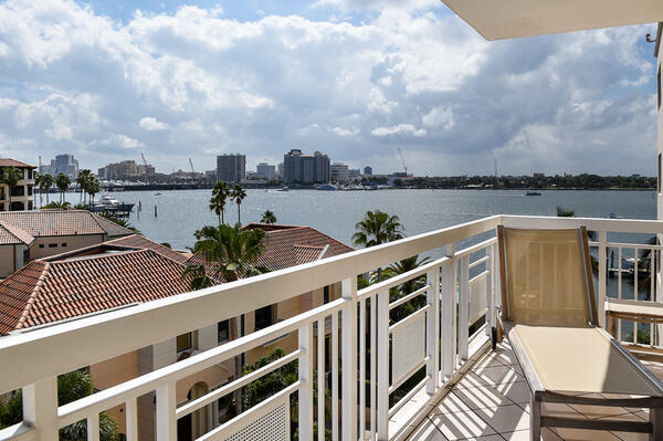 250 Bradley Pl 609 - balcony 2
