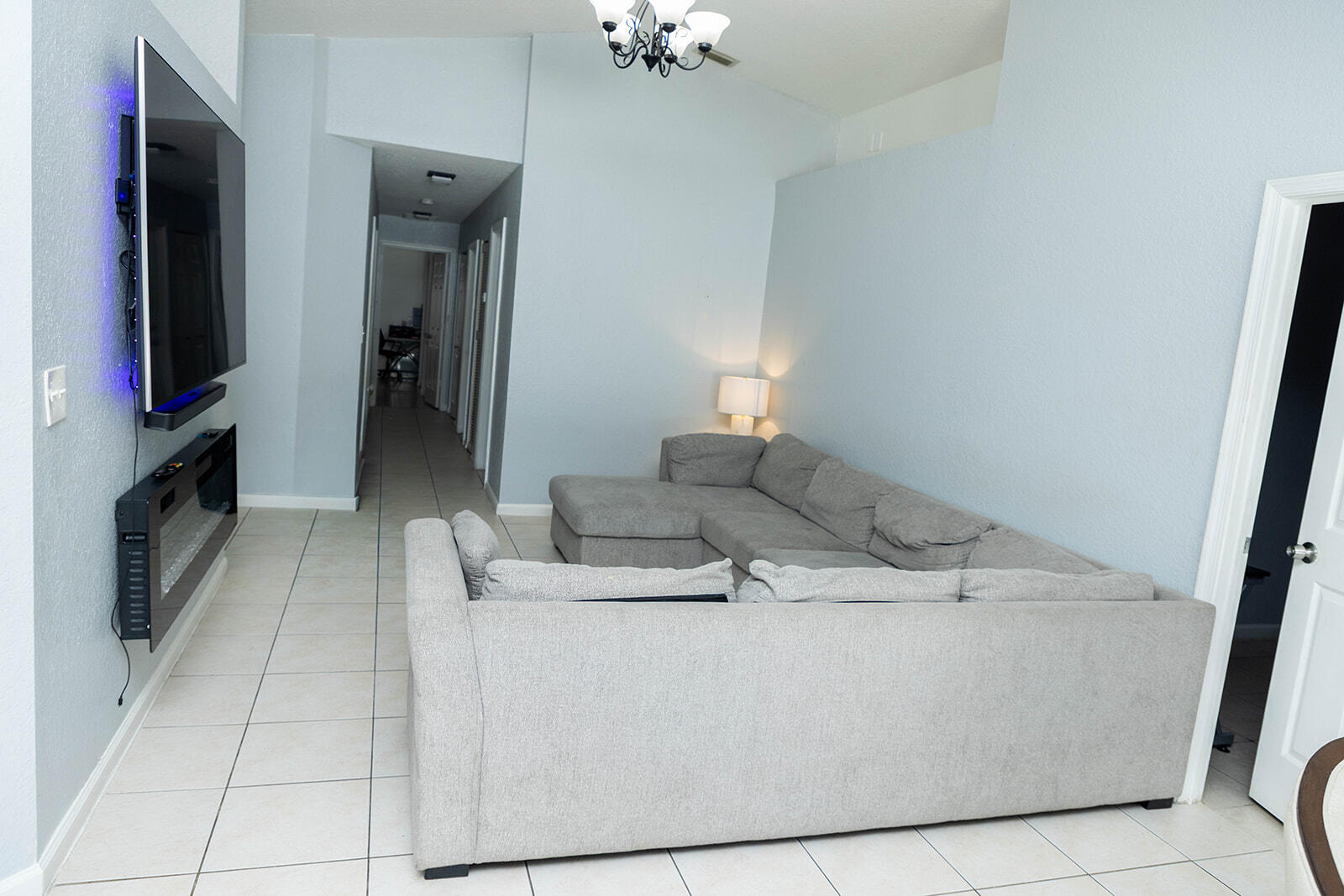 Living room (2)